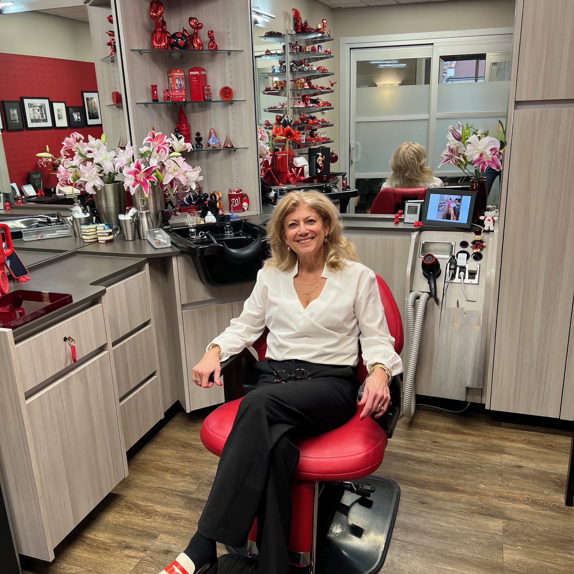 Reds Barber Salon