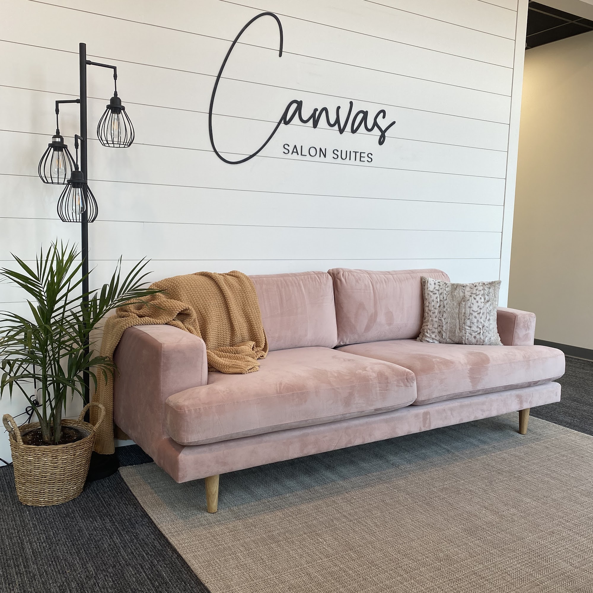 Canvas Salon Suites 3601 Endeavor Ave Suite 105, Columbia Missouri 65201