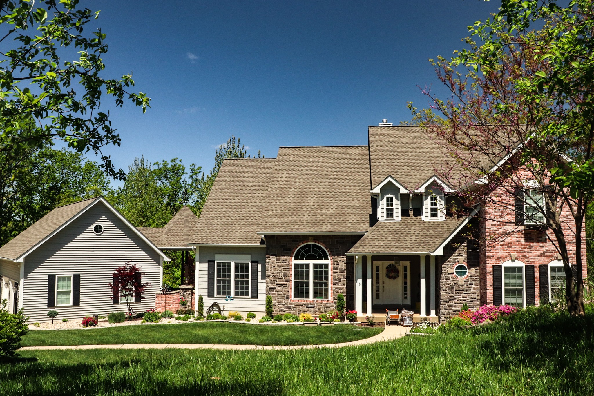 Allied Roofing & Exteriors Inc