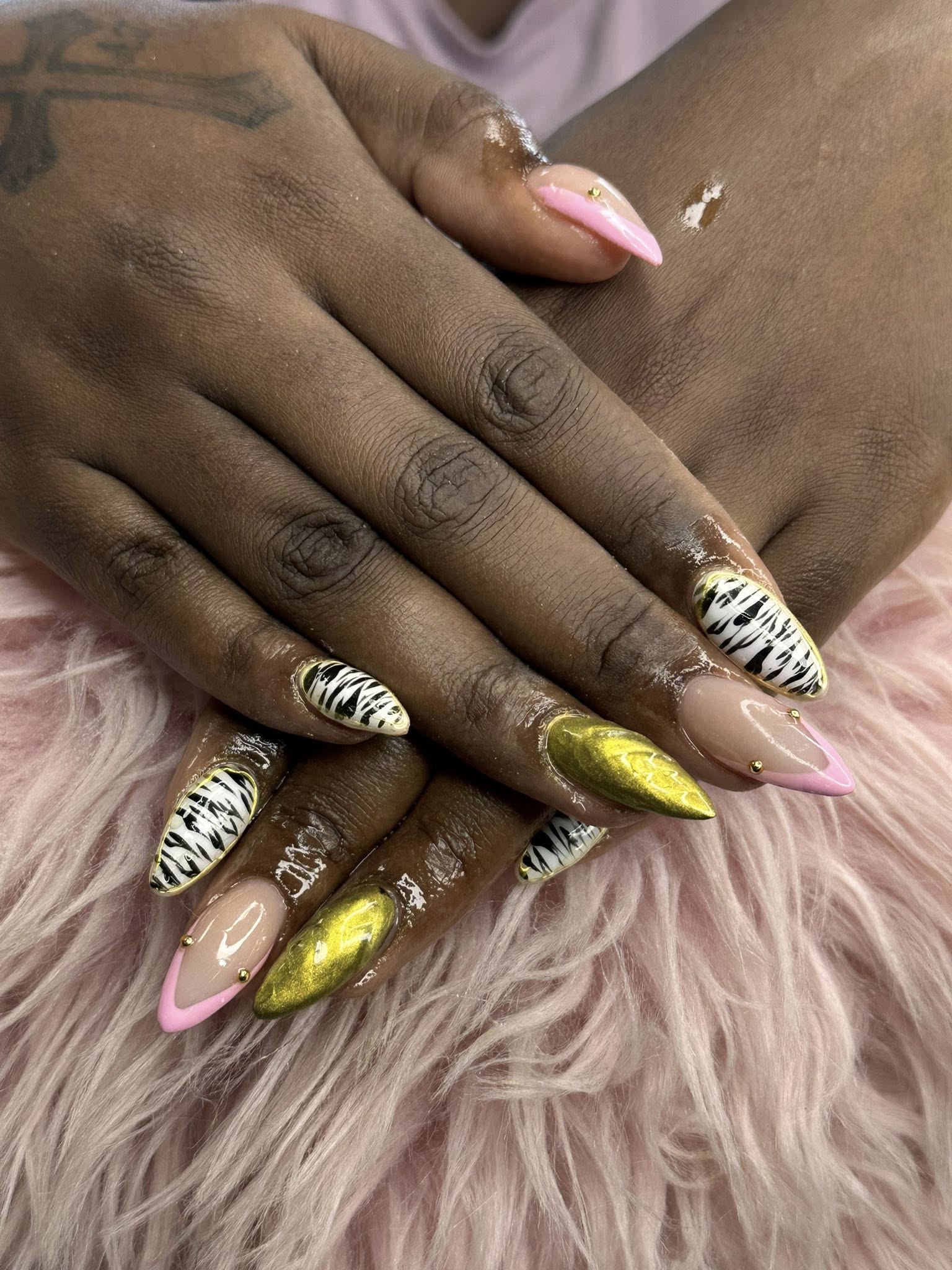 Make Me Pretty Nails & Spa 7211 N Lindbergh Blvd Suite A, Hazelwood Missouri 63042