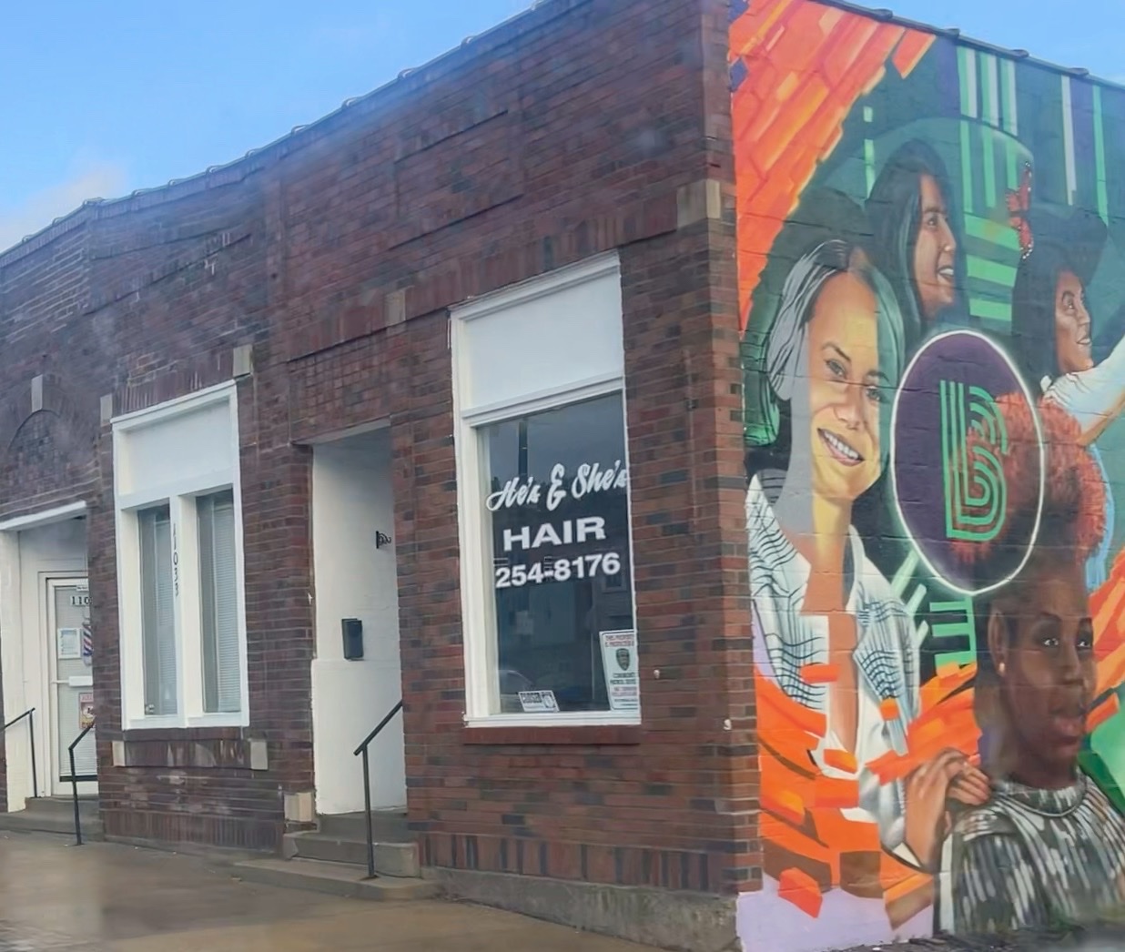 He's & She's Hair Cut Parlor