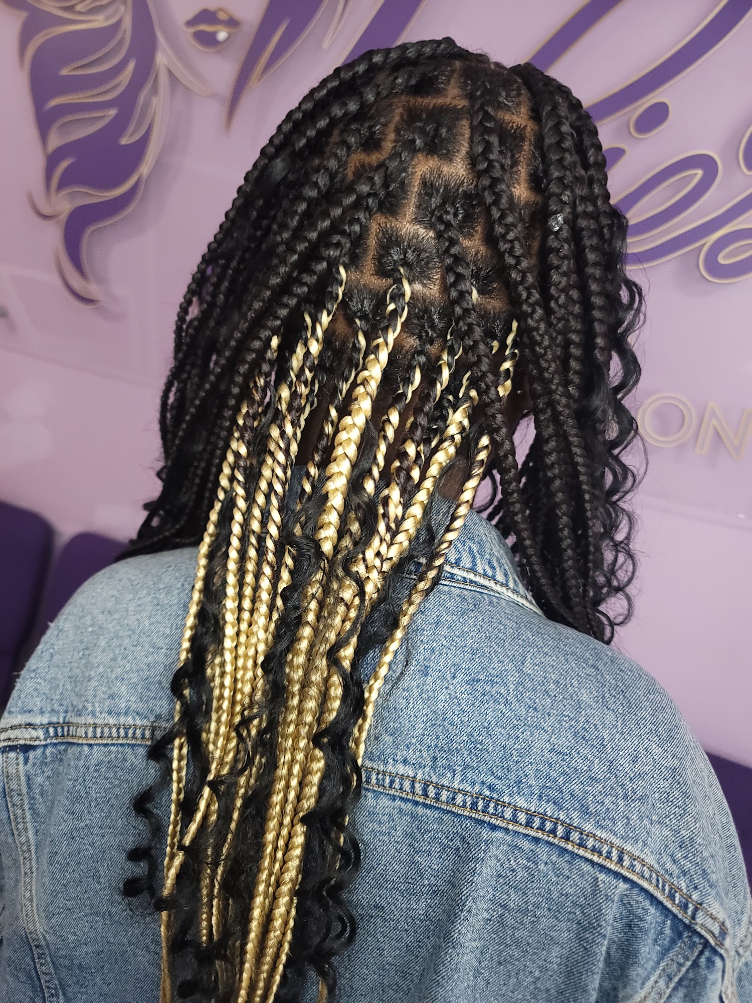 LaRie's beauty salon 13900 E Noland Ct, Independence Missouri 64055