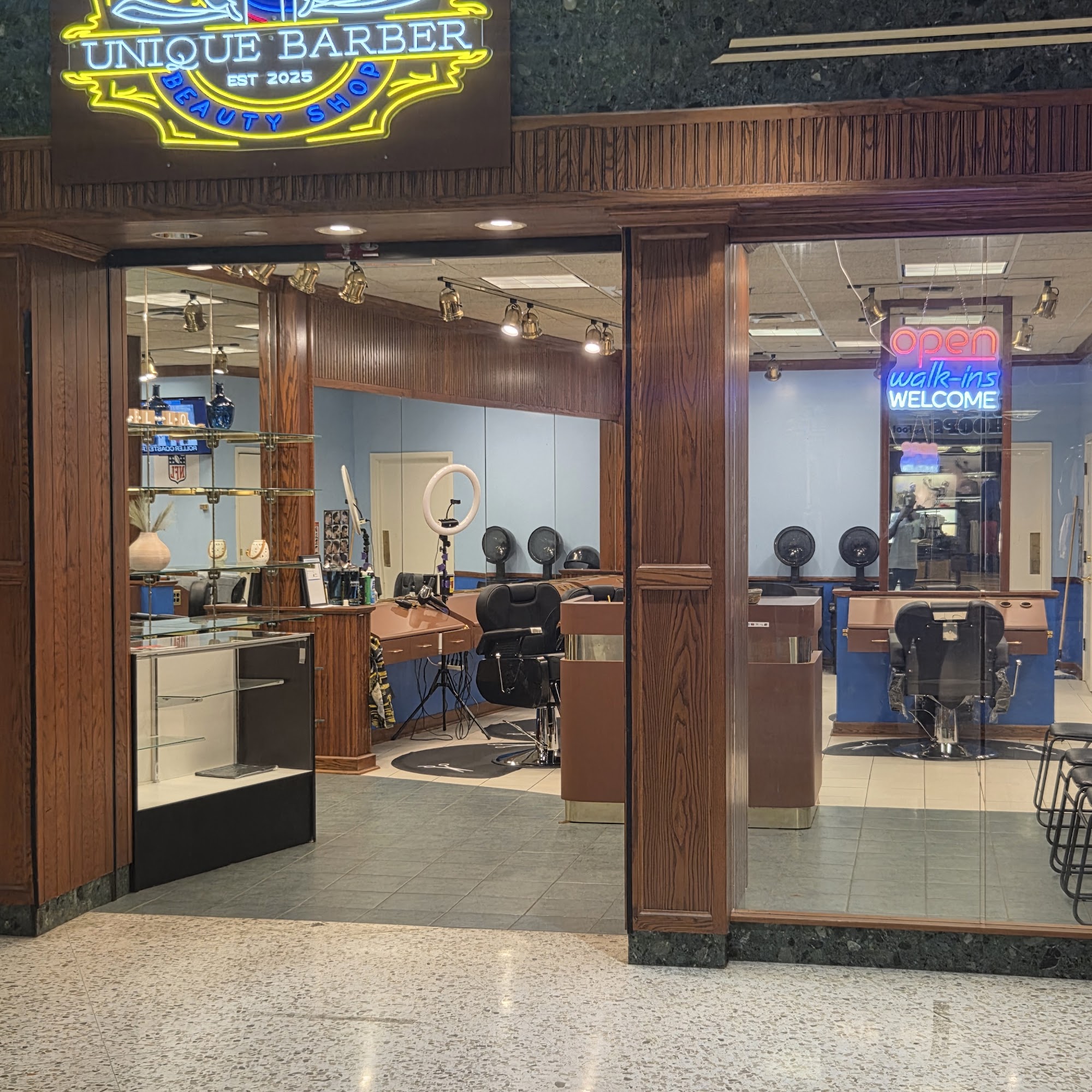 Unique Barber & Beauty Shop 18801 East 39th St S, Independence Missouri 64057