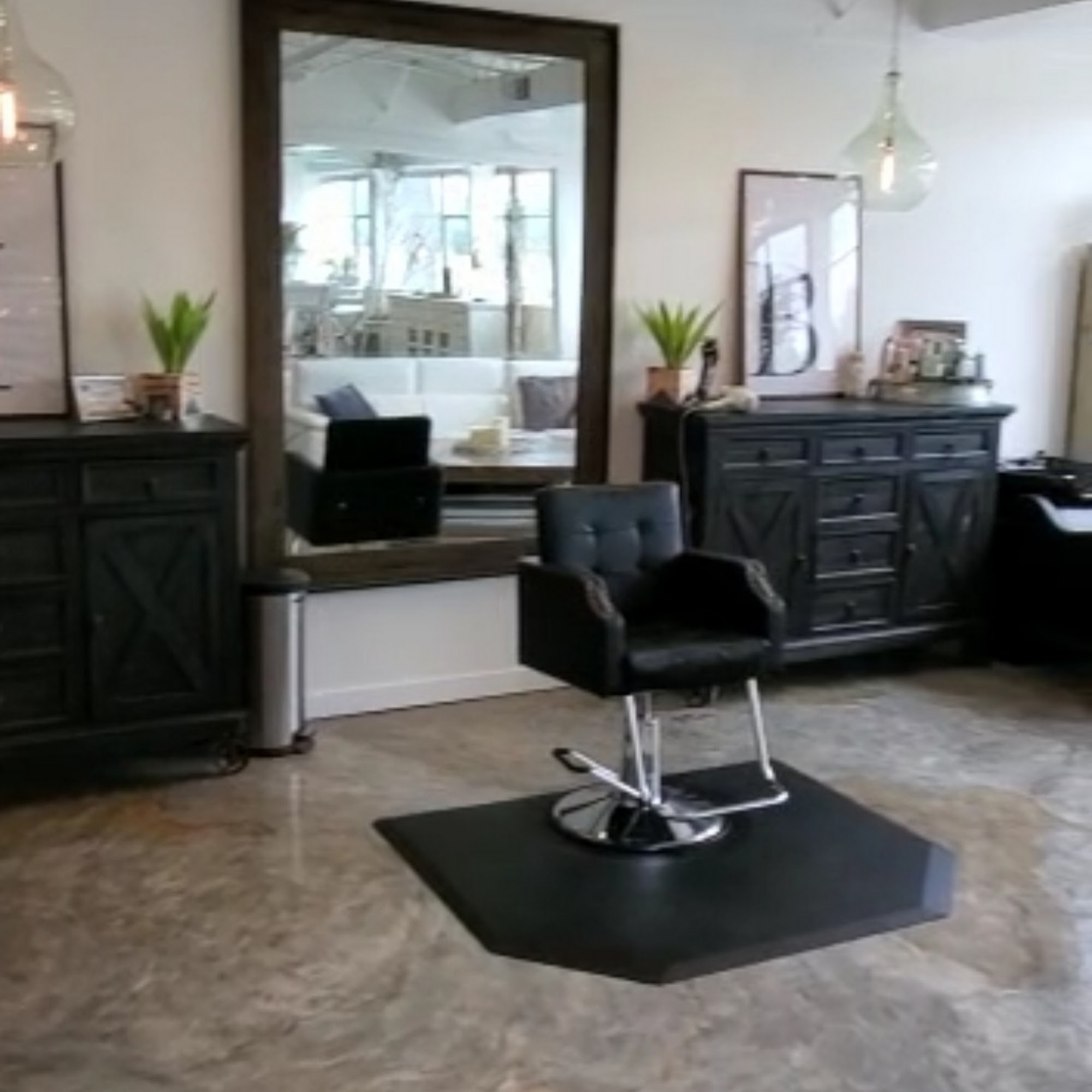 Stacey Renee’ Salon