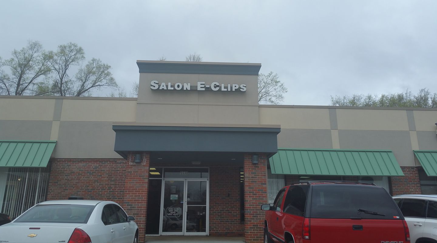 Kim at Salon E-Clips 5530 NE Antioch Rd, Kansas City Missouri 64119