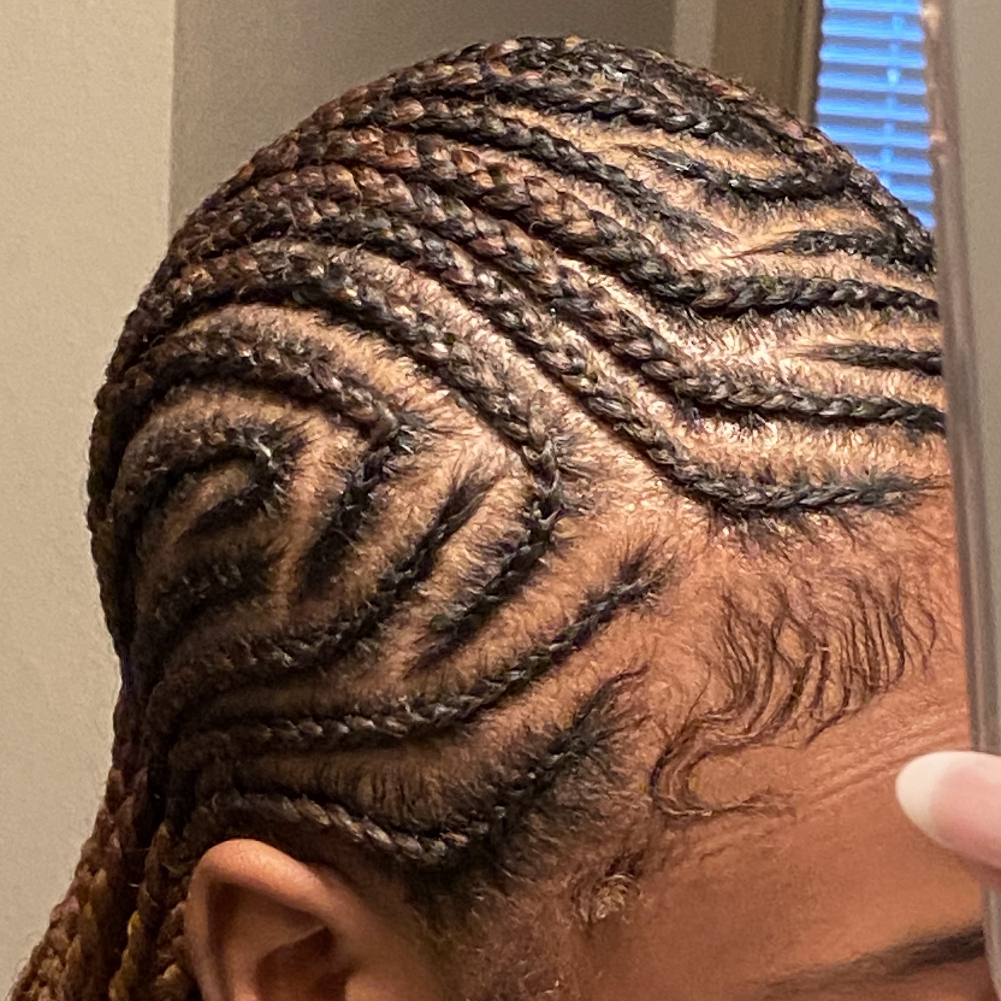 SistaSista Beauty and Nail Salon 2045 Broadway Blvd, Kansas City Missouri 64108