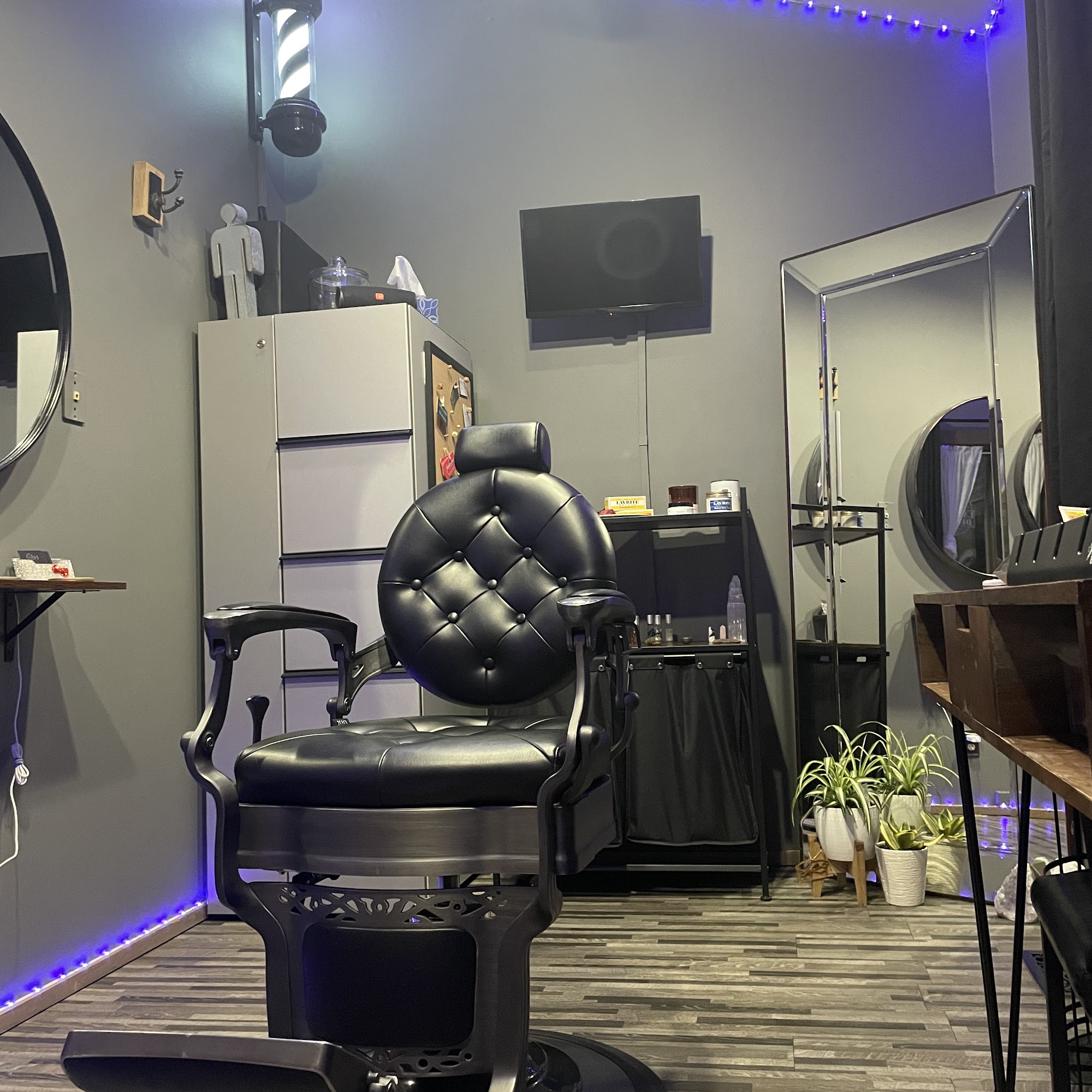 The Barber Room at Bella Mia Salon Lakeside 220 Centre On The Lk, Lake St Louis Missouri 63367