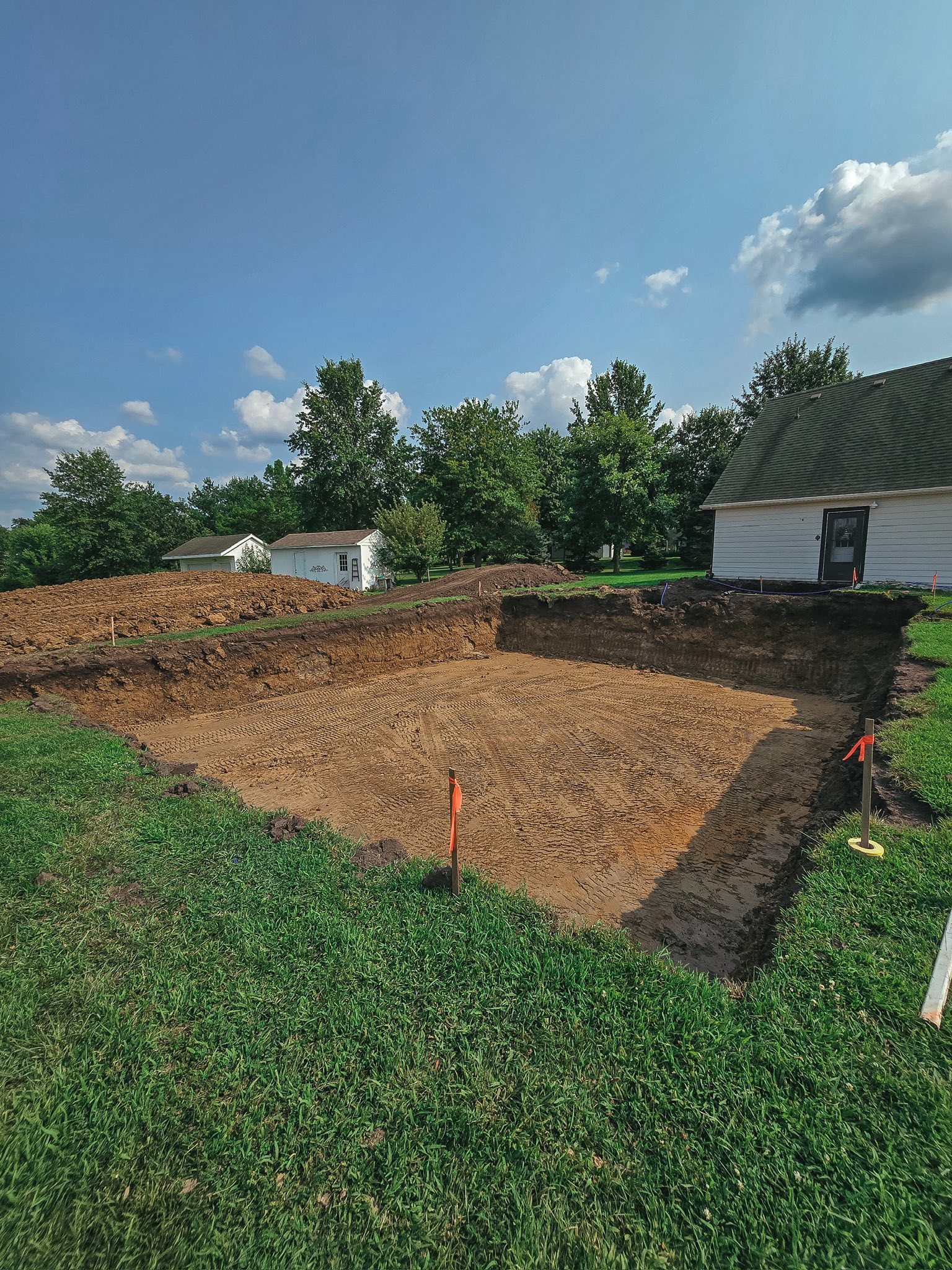 TLR Excavating LLC