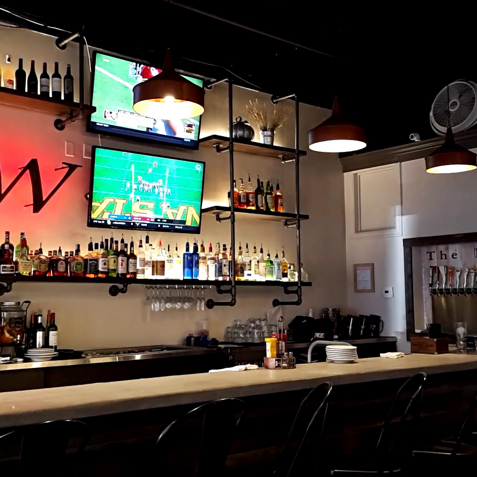 Wally's Grill & Drafthouse Lee's Summit