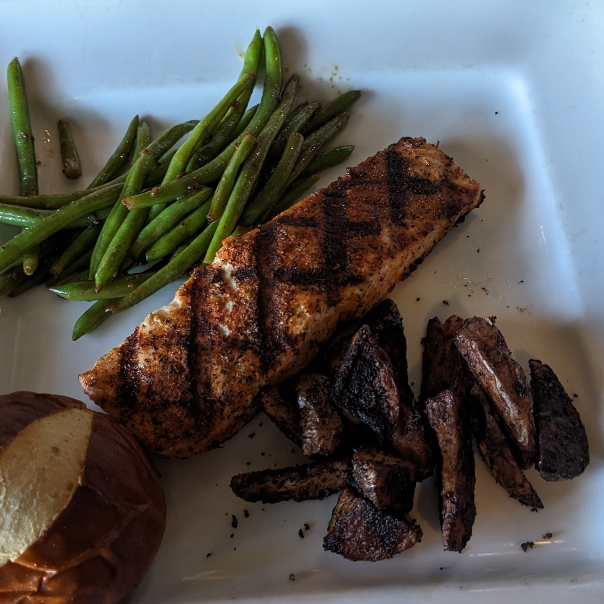 Konrad's Kitchen and Tap House Lee's Summit