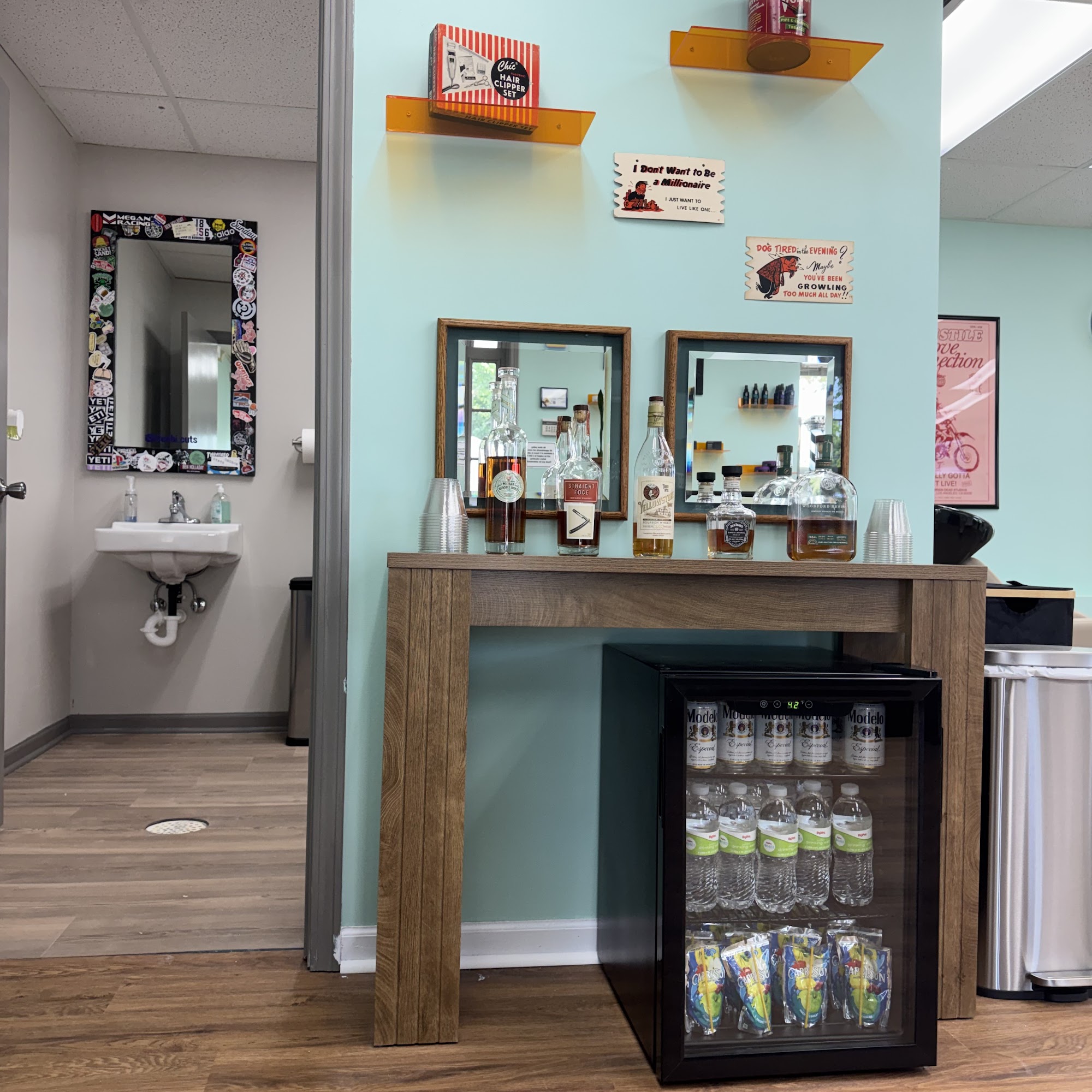 Joey's Barbershop 259 SW Noel St, Lee's Summit Missouri 64063