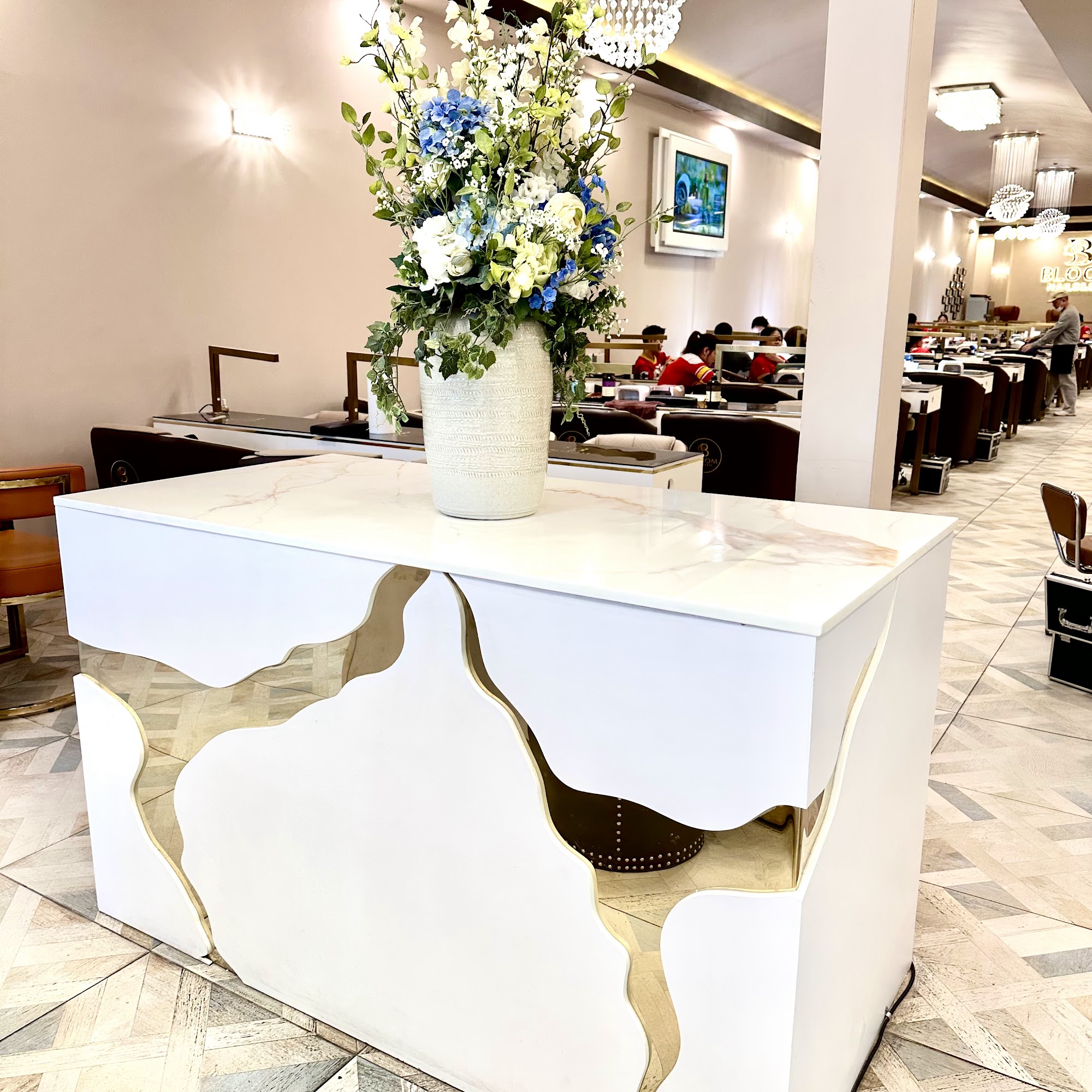 Bloom Nails & Spa 1708 NW Chipman Rd, Lee's Summit Missouri 64081