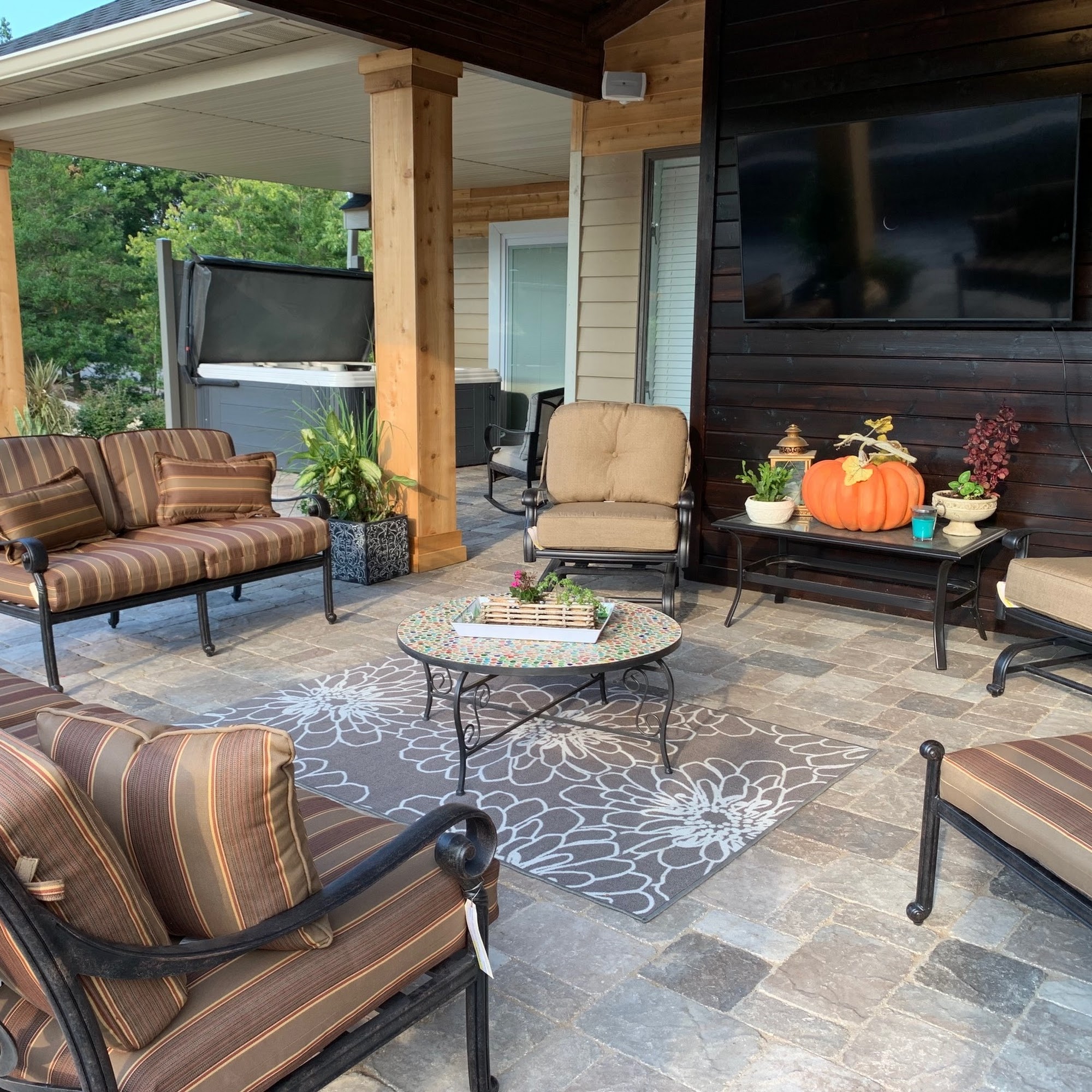 Outdoor Oasis, LLC