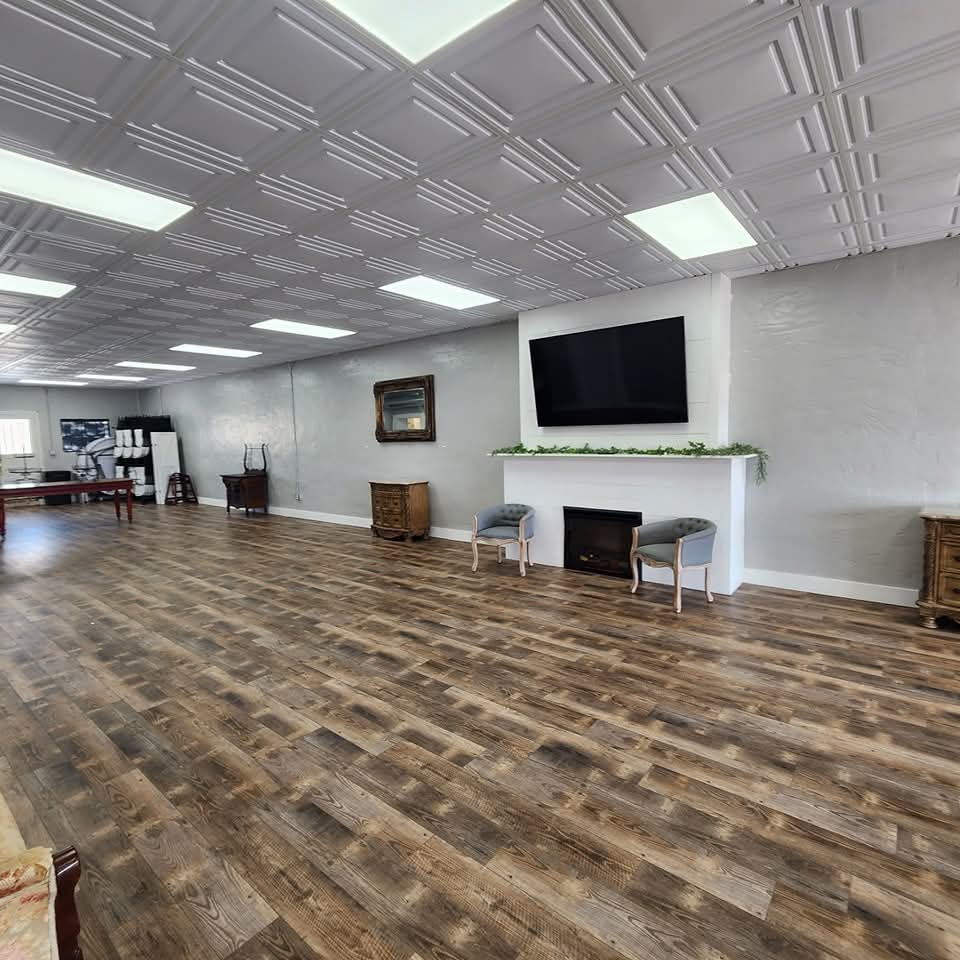 Maple and Main Mountain Grove