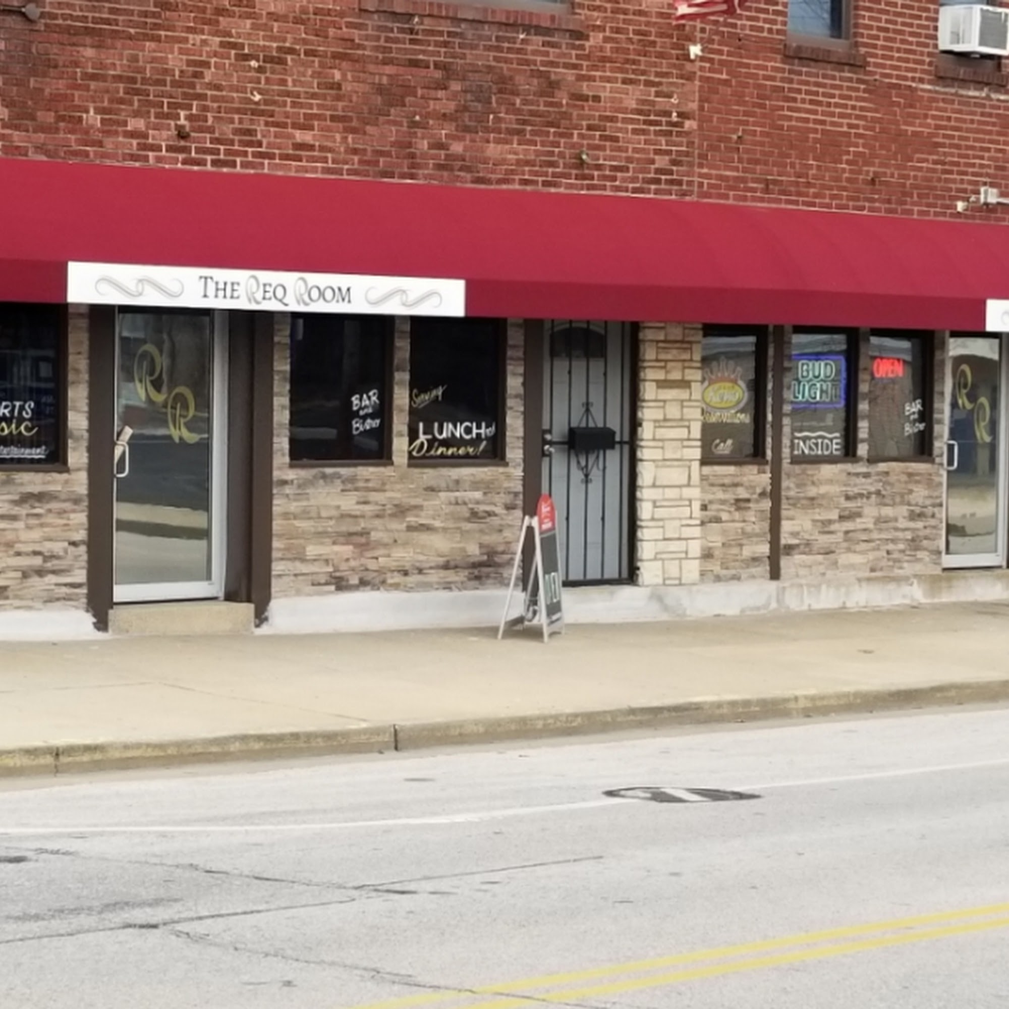 The Req Room Bar and Bistro Overland