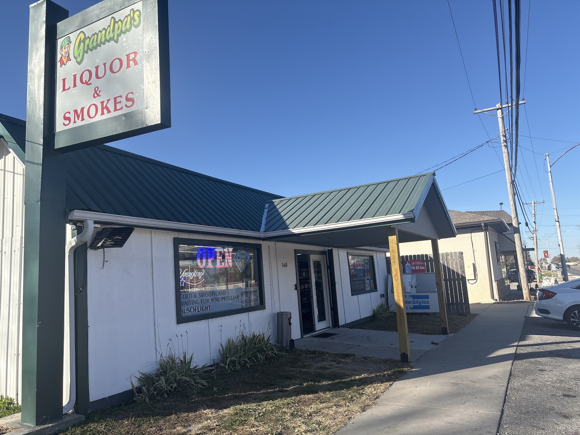 Grandpa?s Liquor & Smokes Peculiar