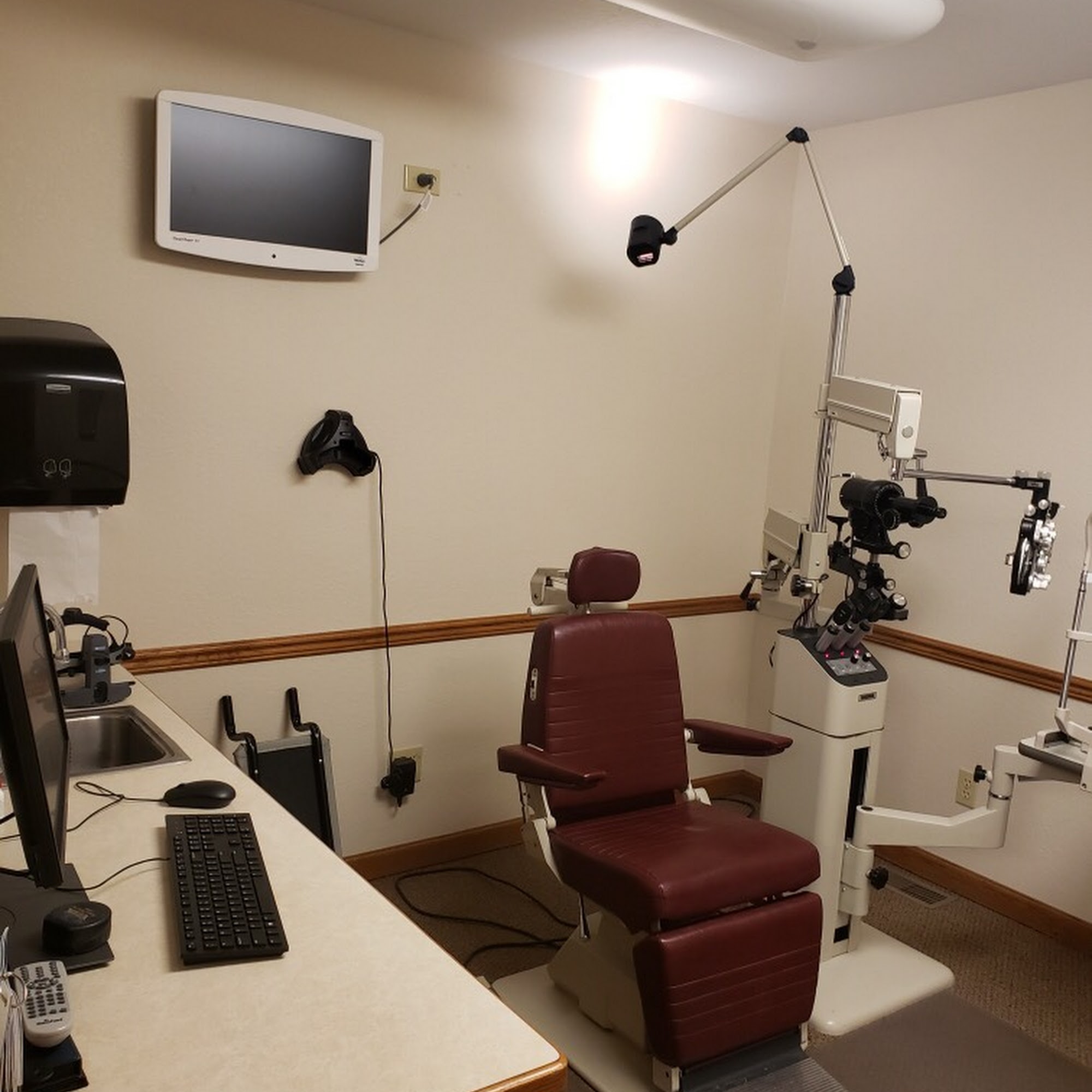 Clarkson Eyecare 100 S Jackson St, Perryville Missouri 63775