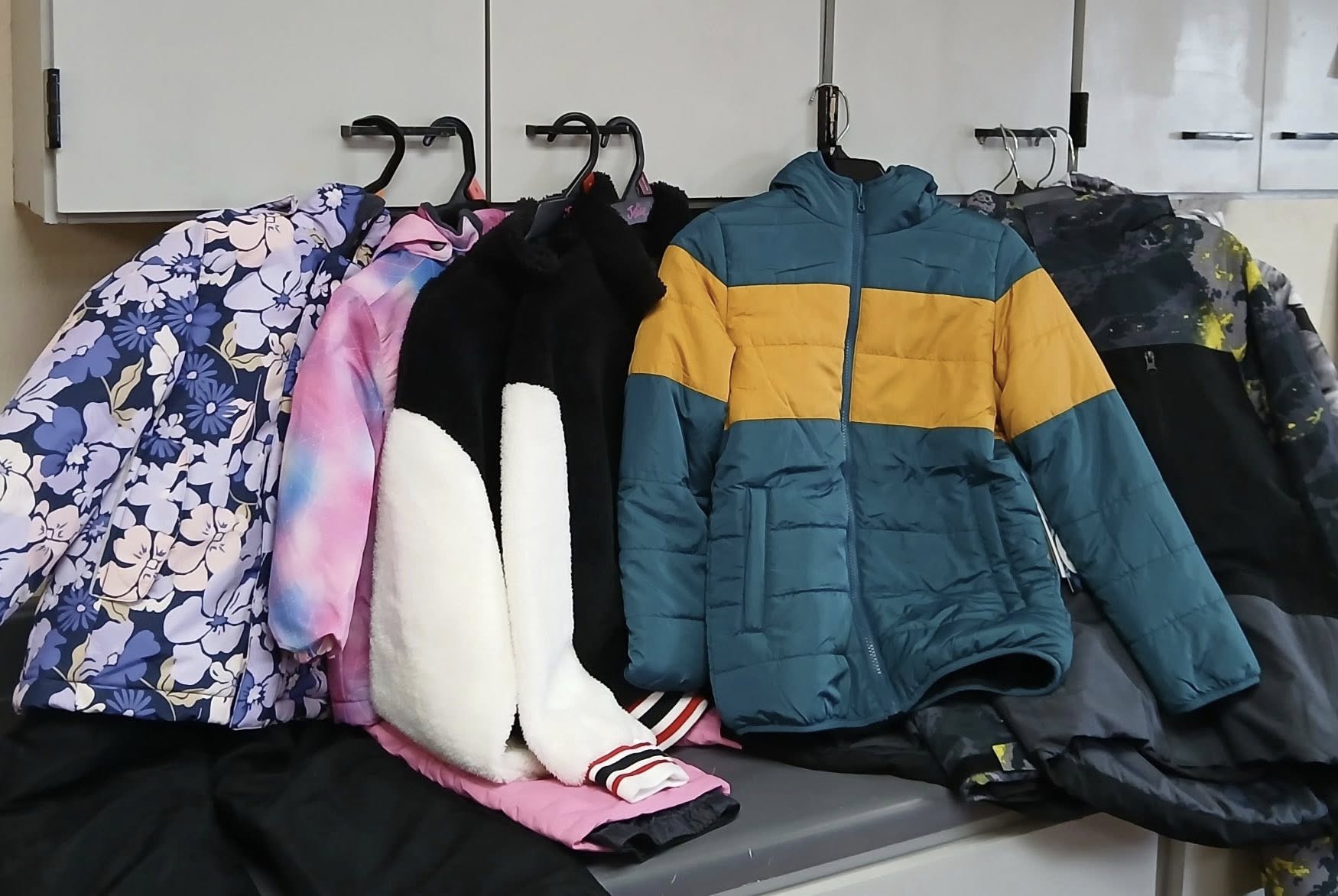 Helping Hands Household Services LLC