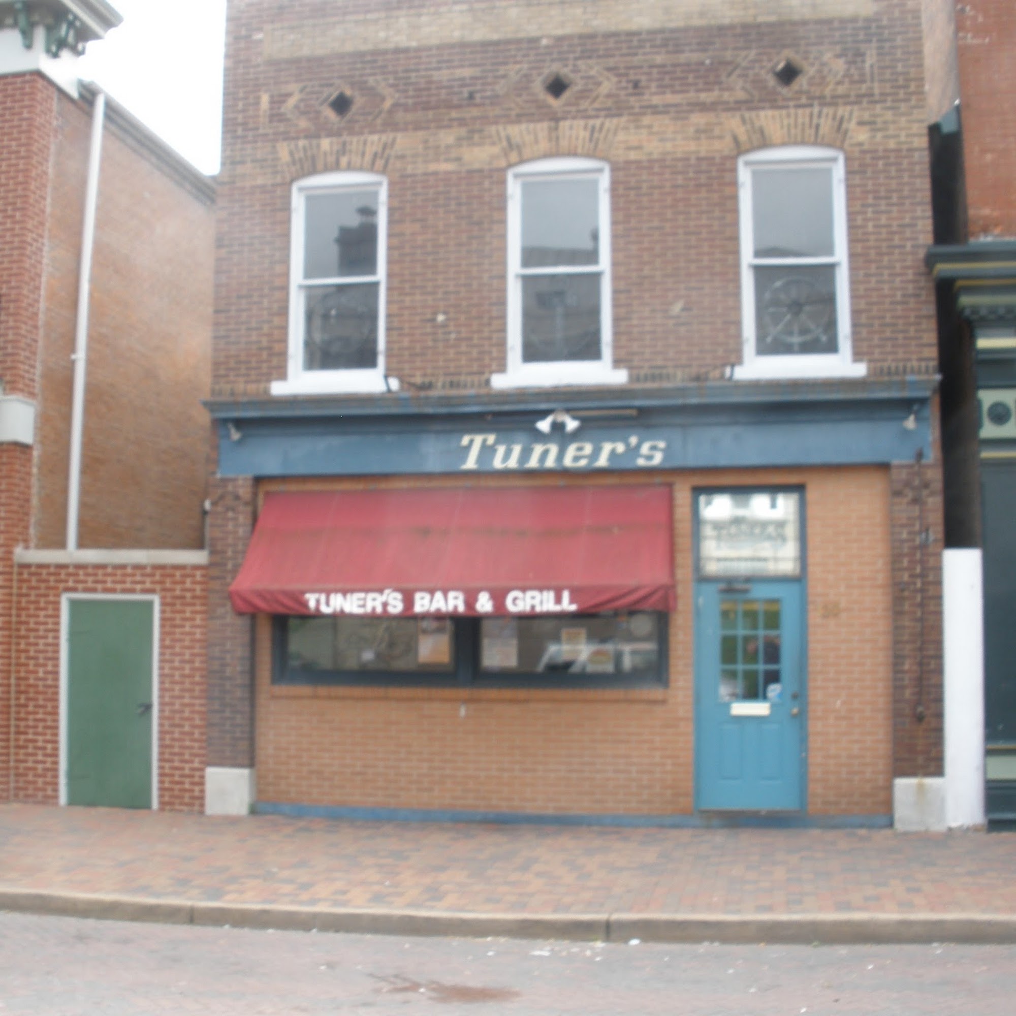 Tuners on Main Street Saint Charles