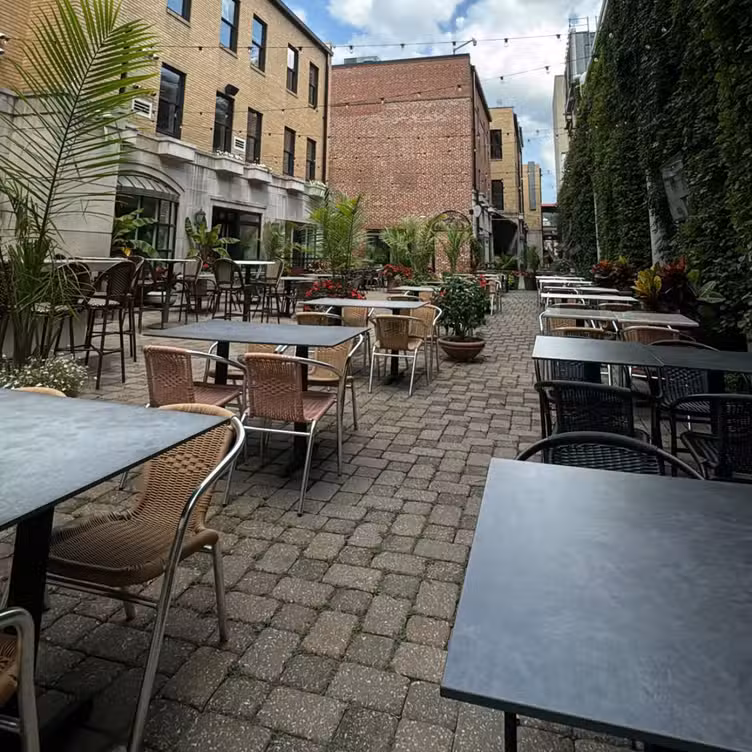 Photo credit: opentable