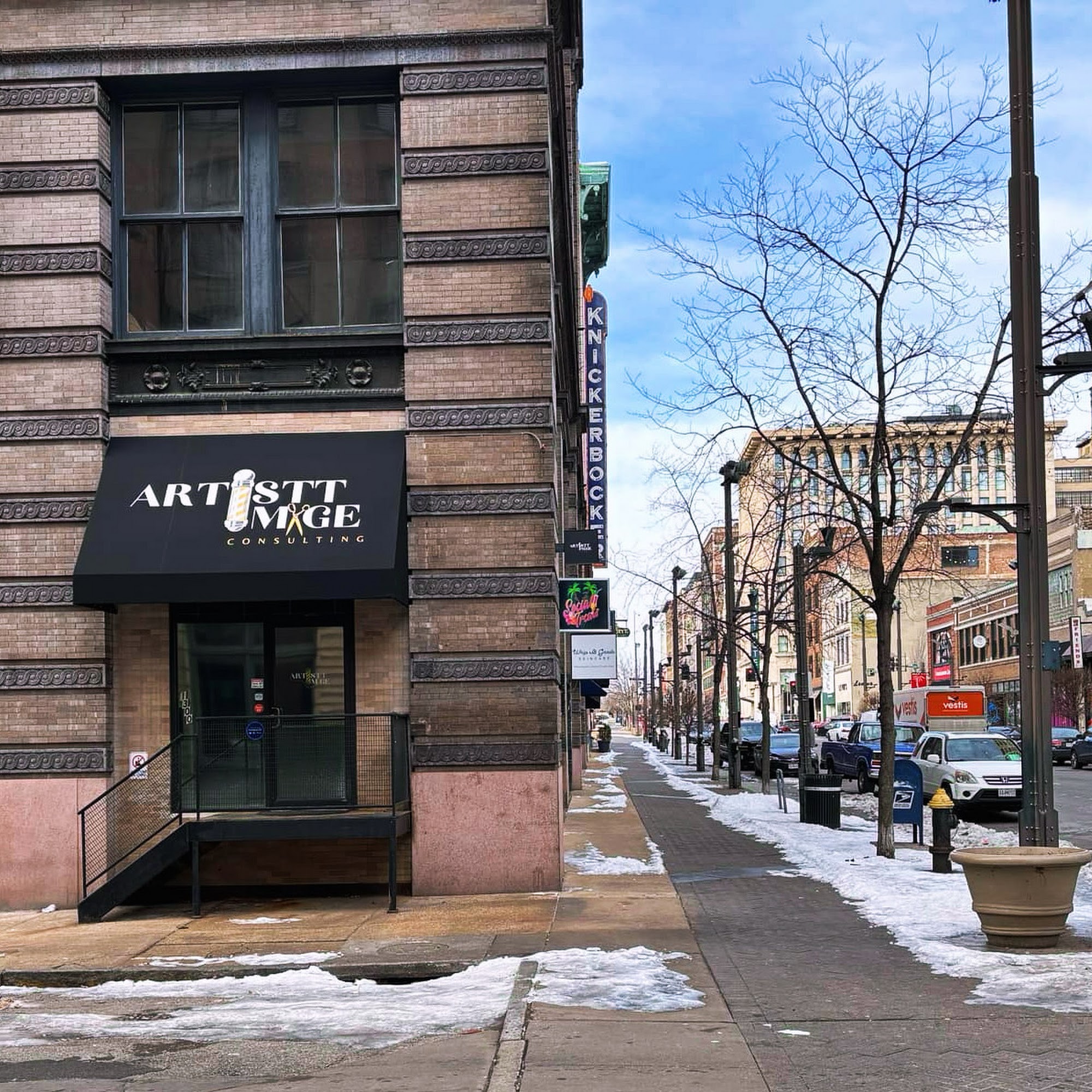 Artistt Image Consulting Barber & Image Studio 1300 Washington Ave, St. Louis Missouri 63101