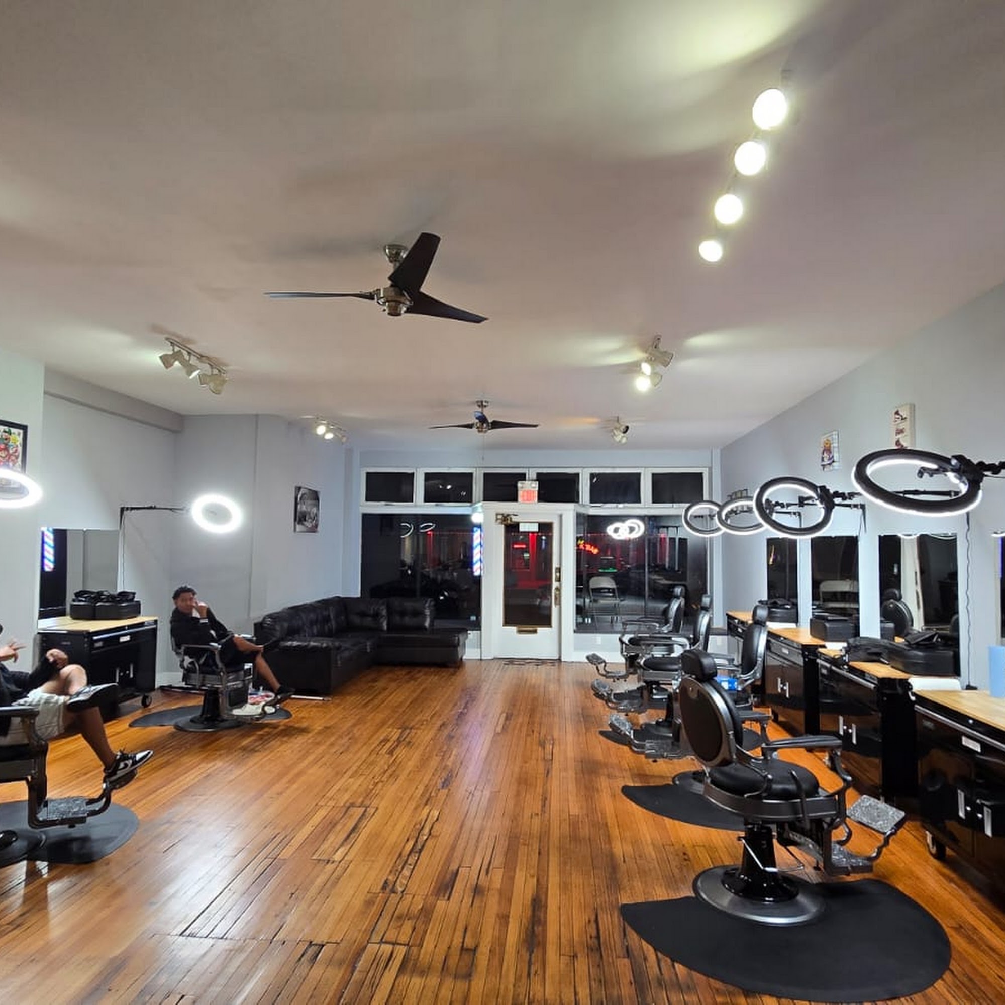 Bates Barbershop 3608 Bates St, St. Louis Missouri 63116