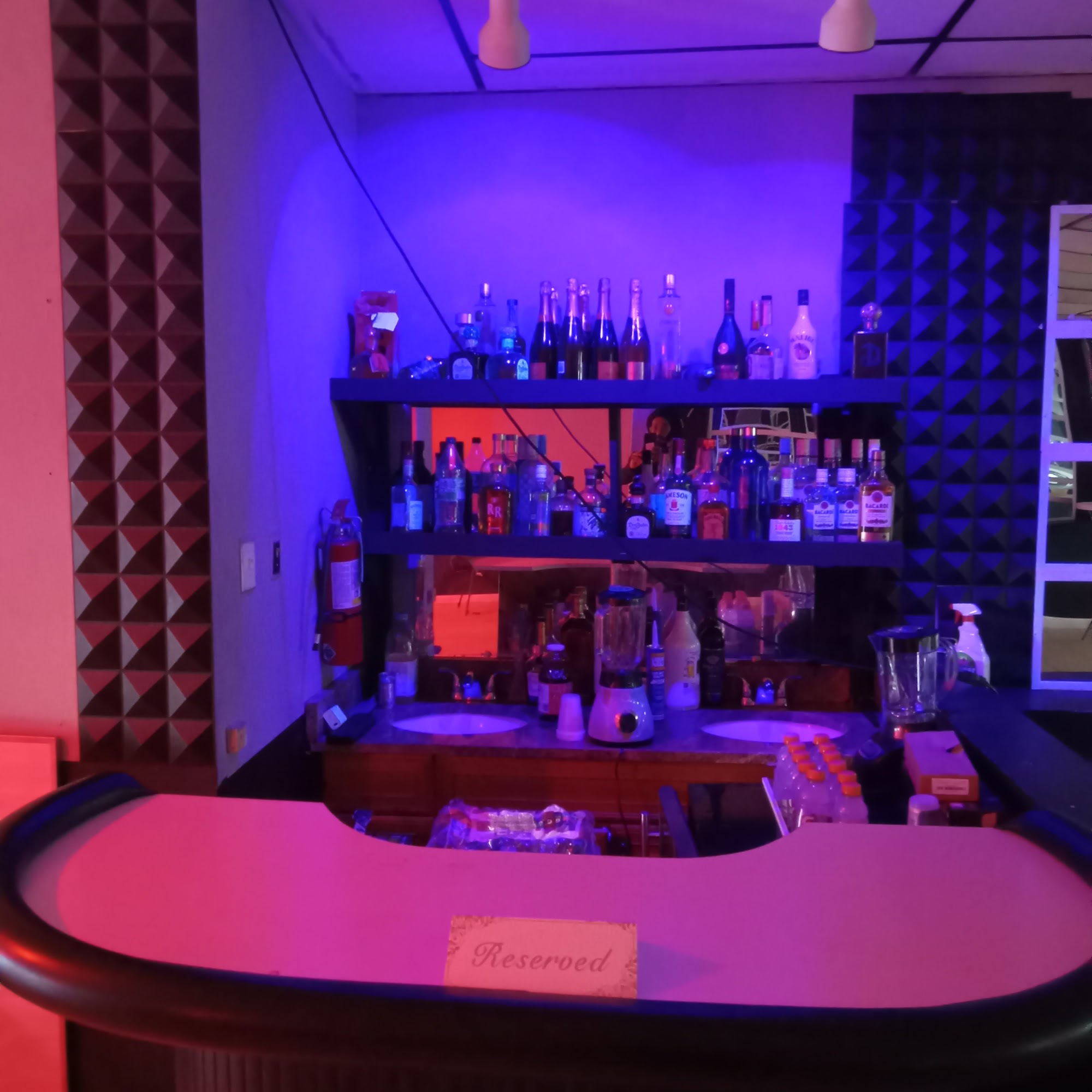 RED ROOM St. Louis