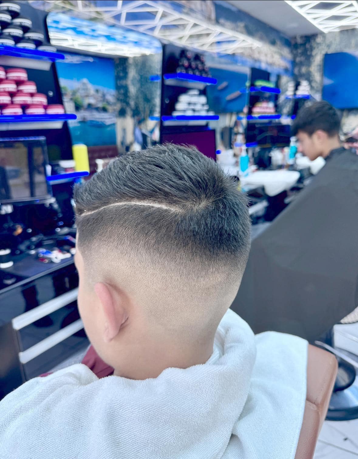 Tipton Barber Shop 221 S Osage Ave, Tipton Missouri 65081