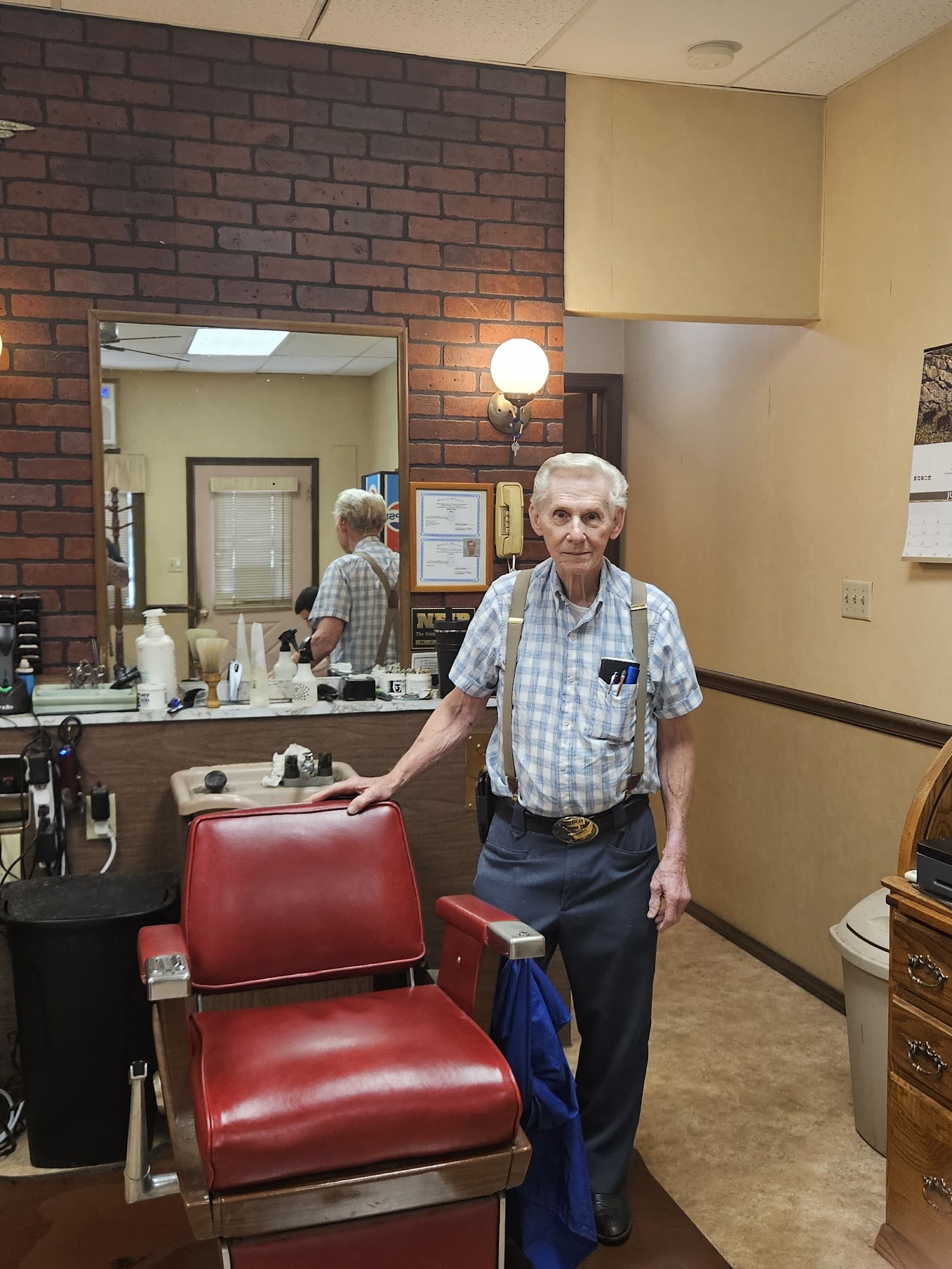Dave's Cut & Style Shop
