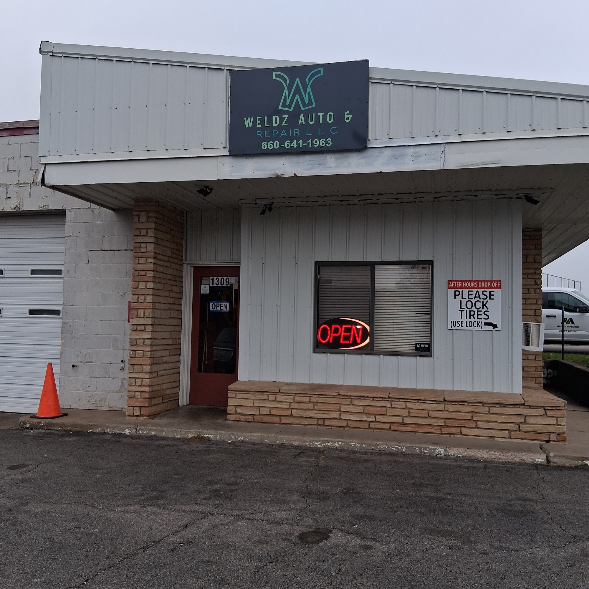 Weldz Auto & Repair Warrensburg