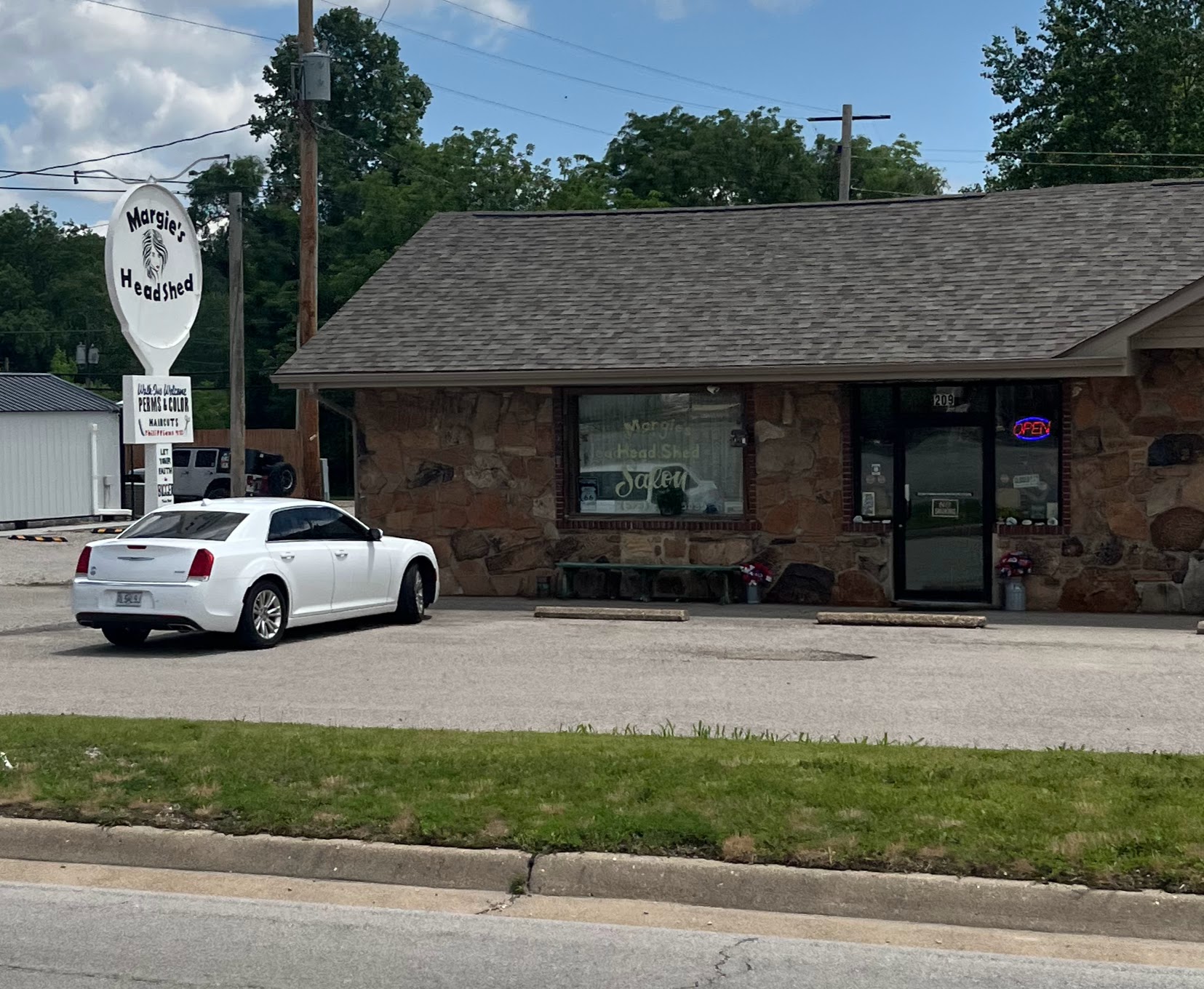 Margie's Head Shed Salon