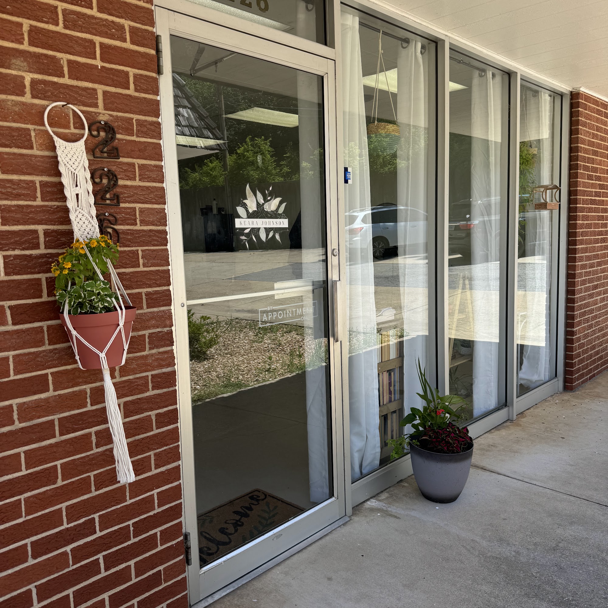 Keara Johnson Hair Studio 226 W Main St, West Plains Missouri 65775