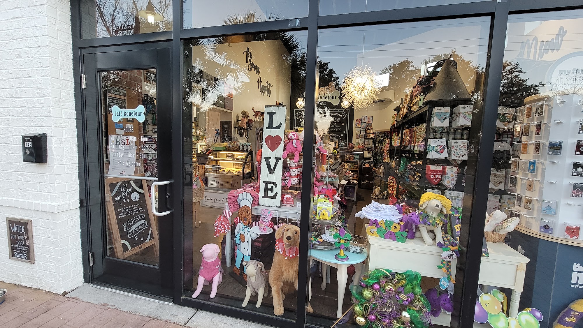 Cafe BoneJour Pet boutique and barkery Bay Saint Louis