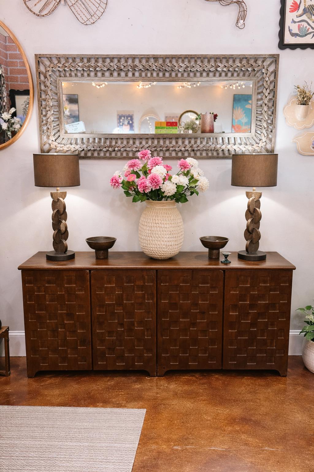 The Flora Outlet Flora