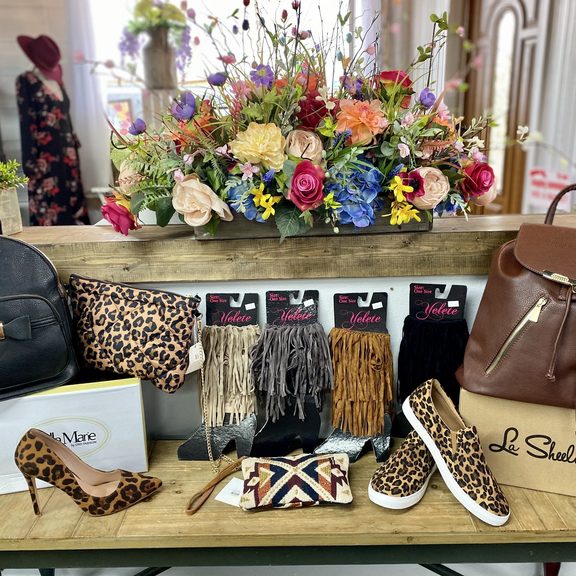 Maggi Jo'Ani - Boutique, Cup of Joe, Pottery Hamilton