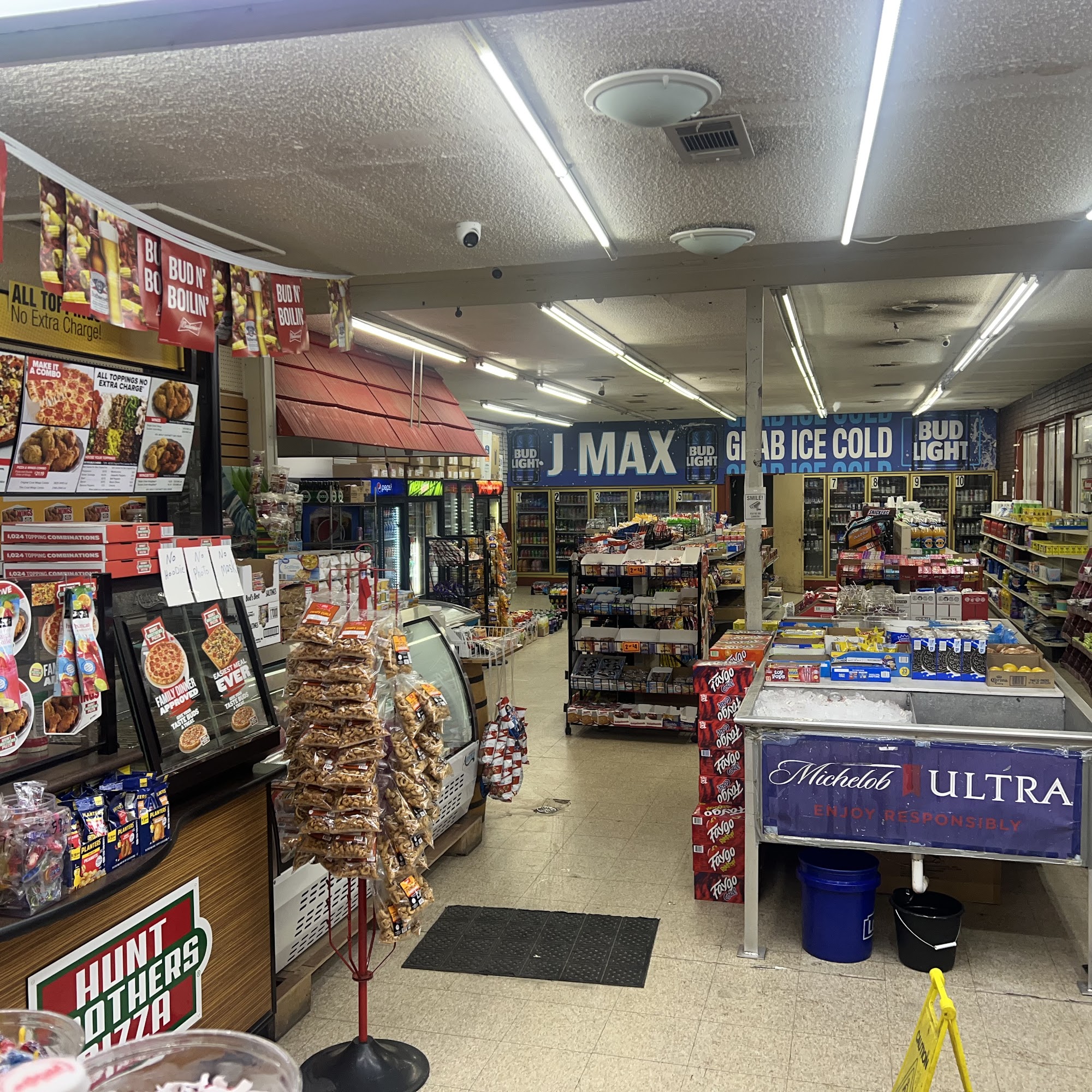 J Max Mart llc Indianola