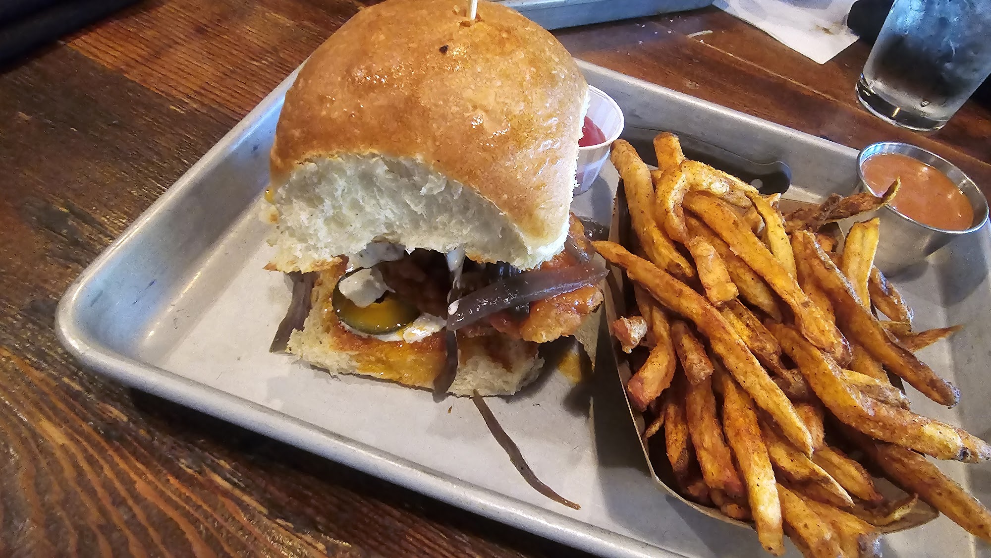 Lou's Full-Serv 904B E Fortification St, Jackson, MS 39202