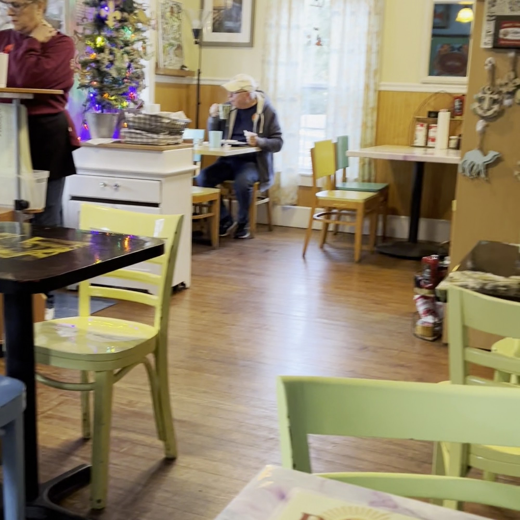 Buzzy's Breakfast Downtown Ocean Springs