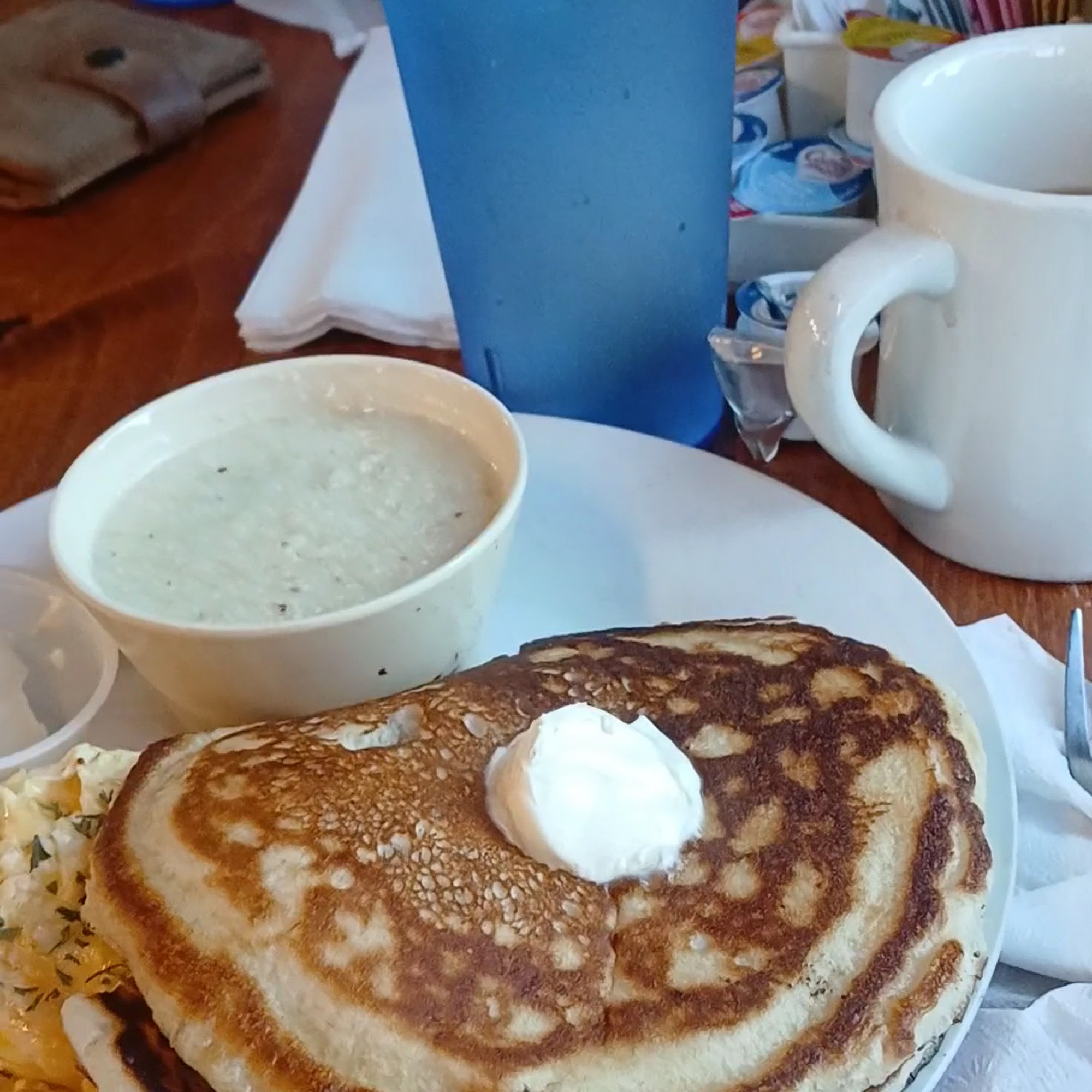 D'Cracked Egg Tupelo