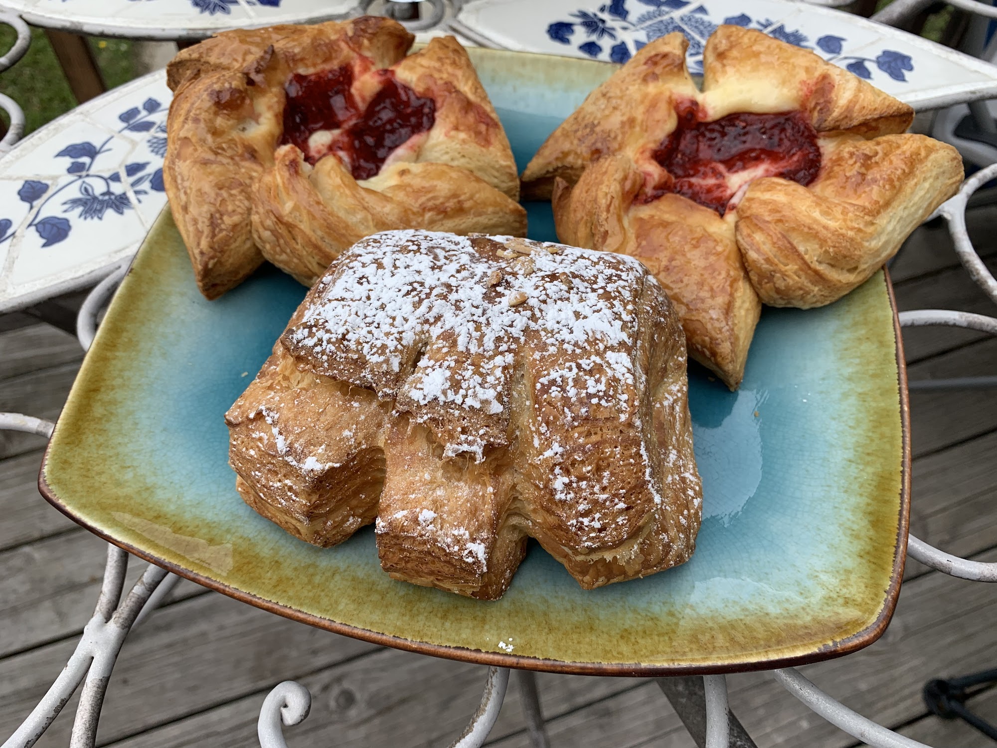 Veronika's Pastry Shop Menu