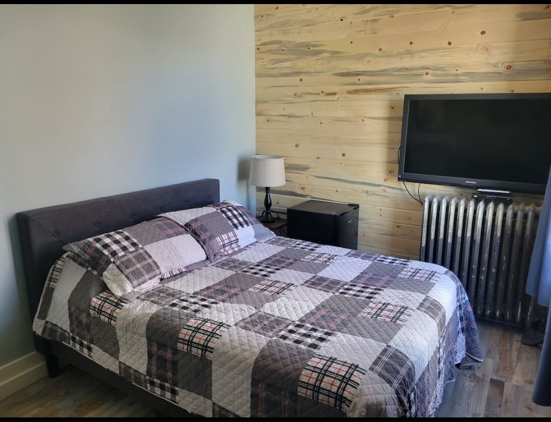 Dillon Tap House Hotel Menu