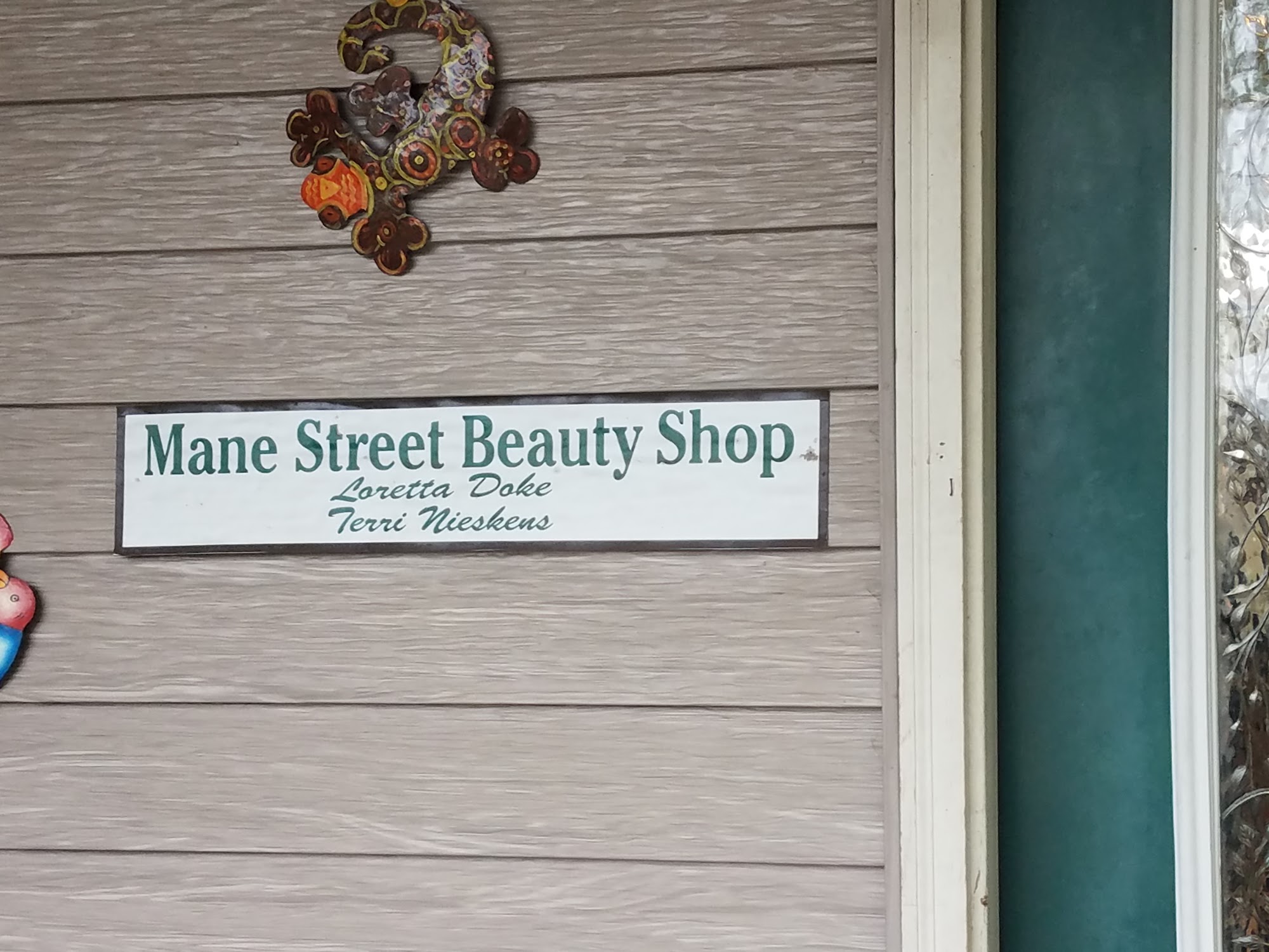 Mane Street Beauty Shop 128 1st Ave N, Glasgow Montana 59230