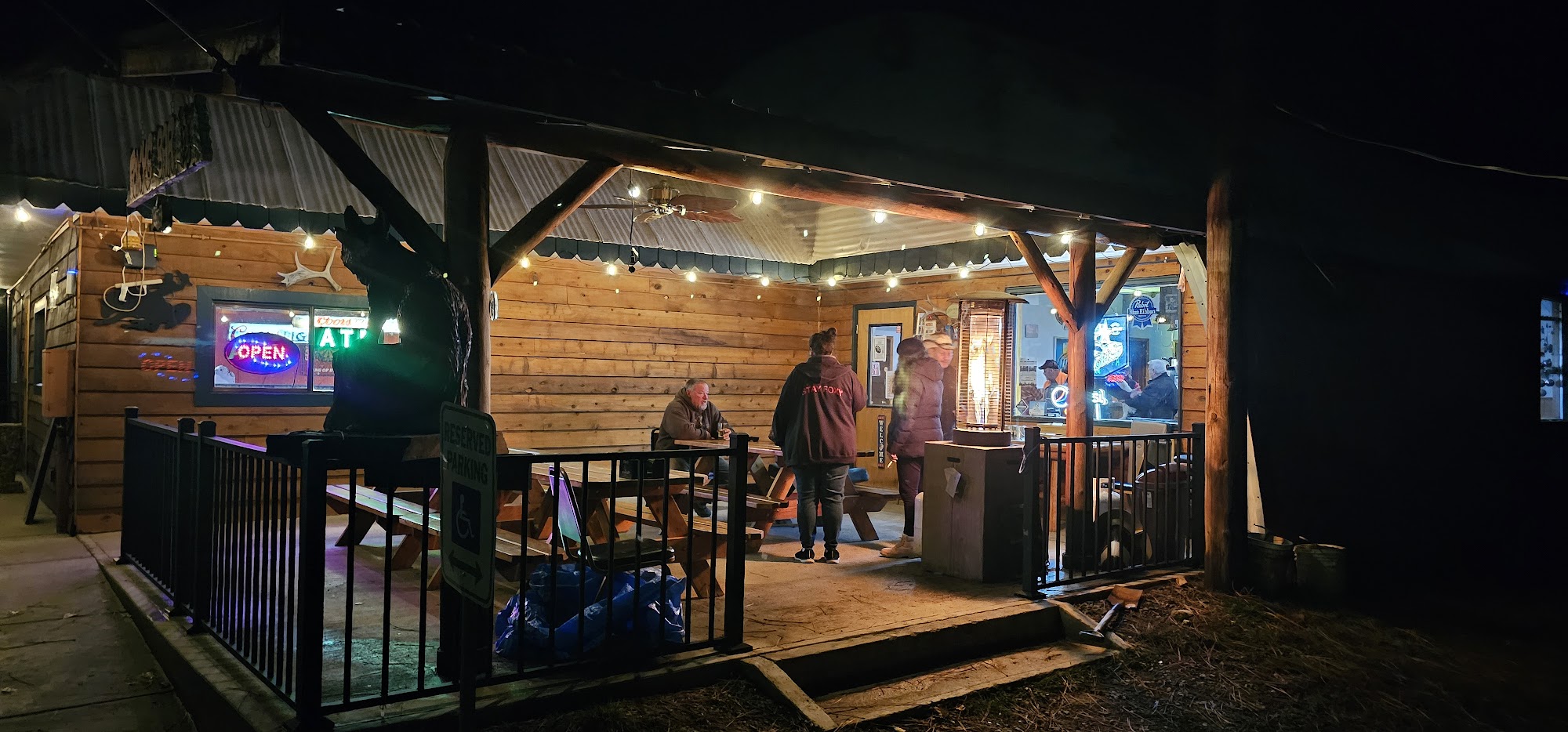 Foxy's Bar And RV Park Libby