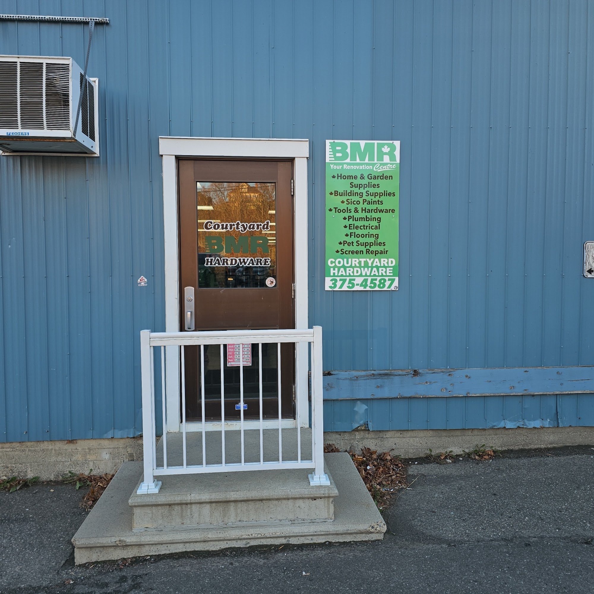 Courtyard Hardware Hartland