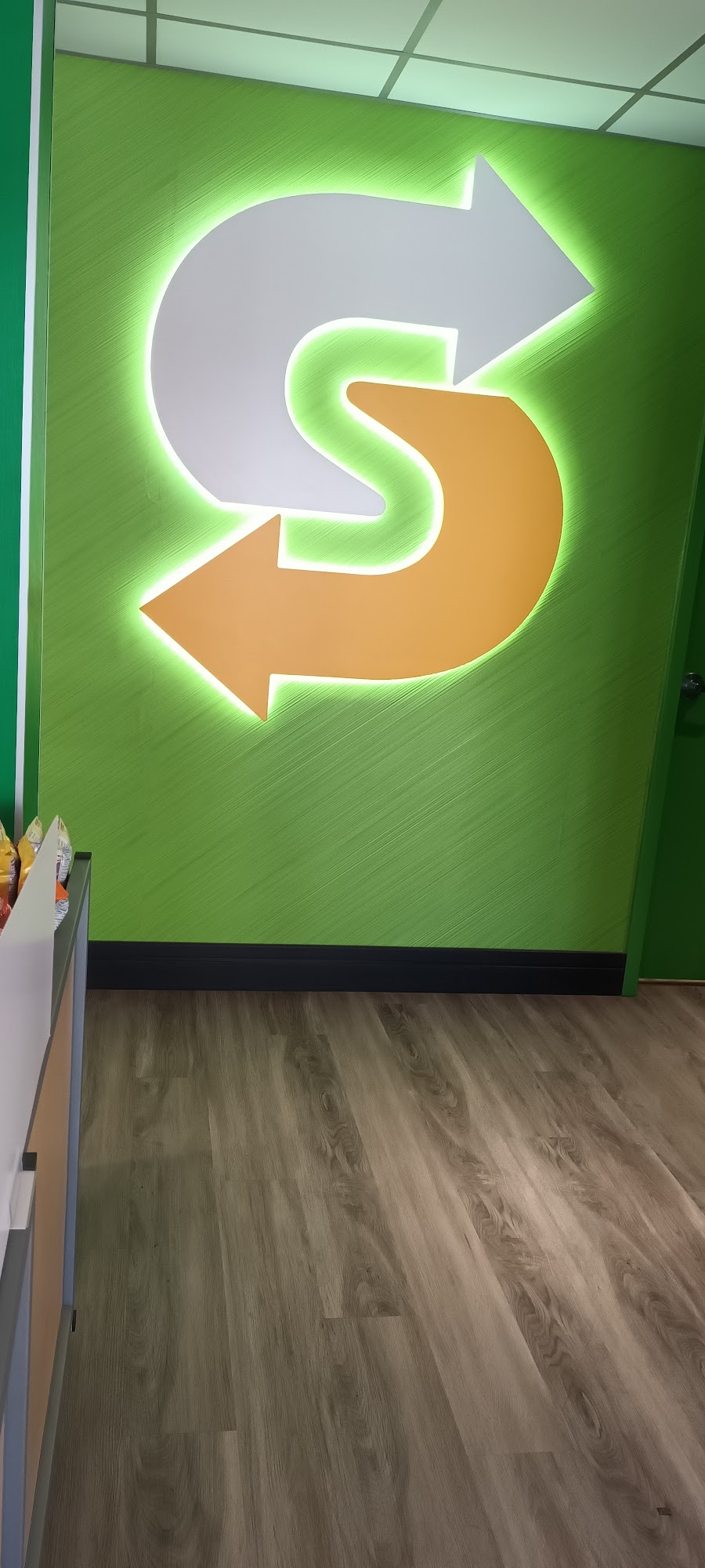 Subway 131 Water St, St. Andrews, NB E5B 1A7