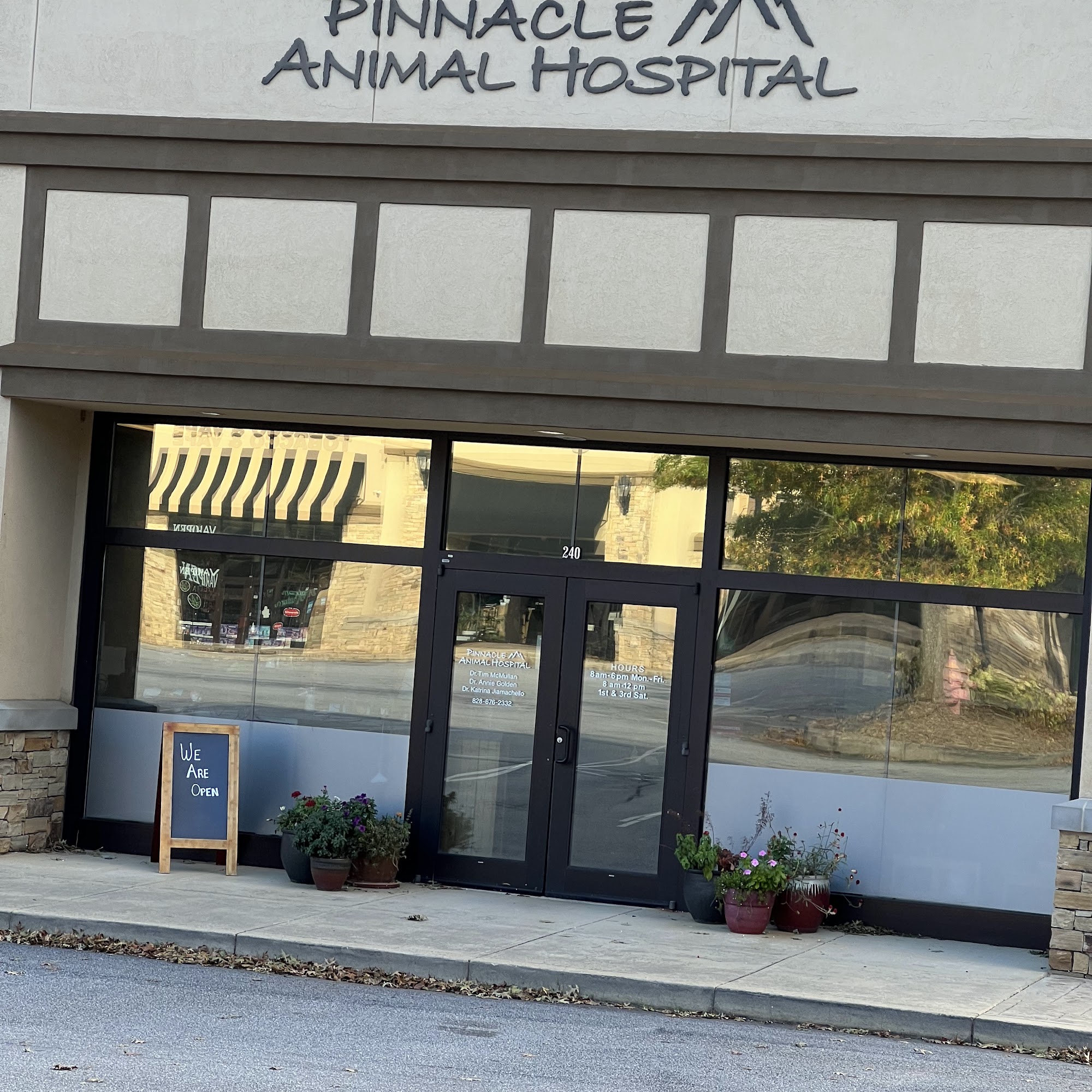 Pinnacle Animal Hospital Arden