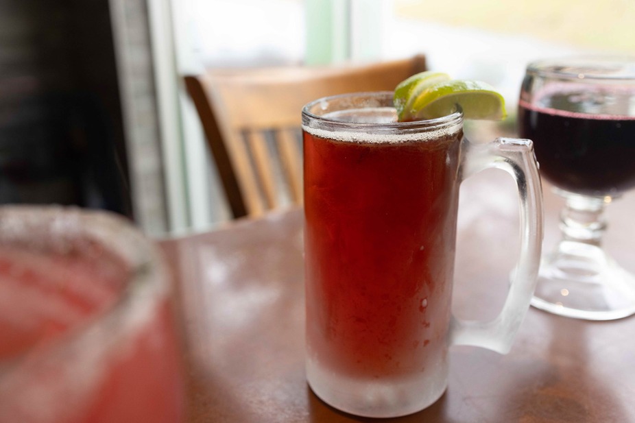 El aguila honduran kitchen Arden