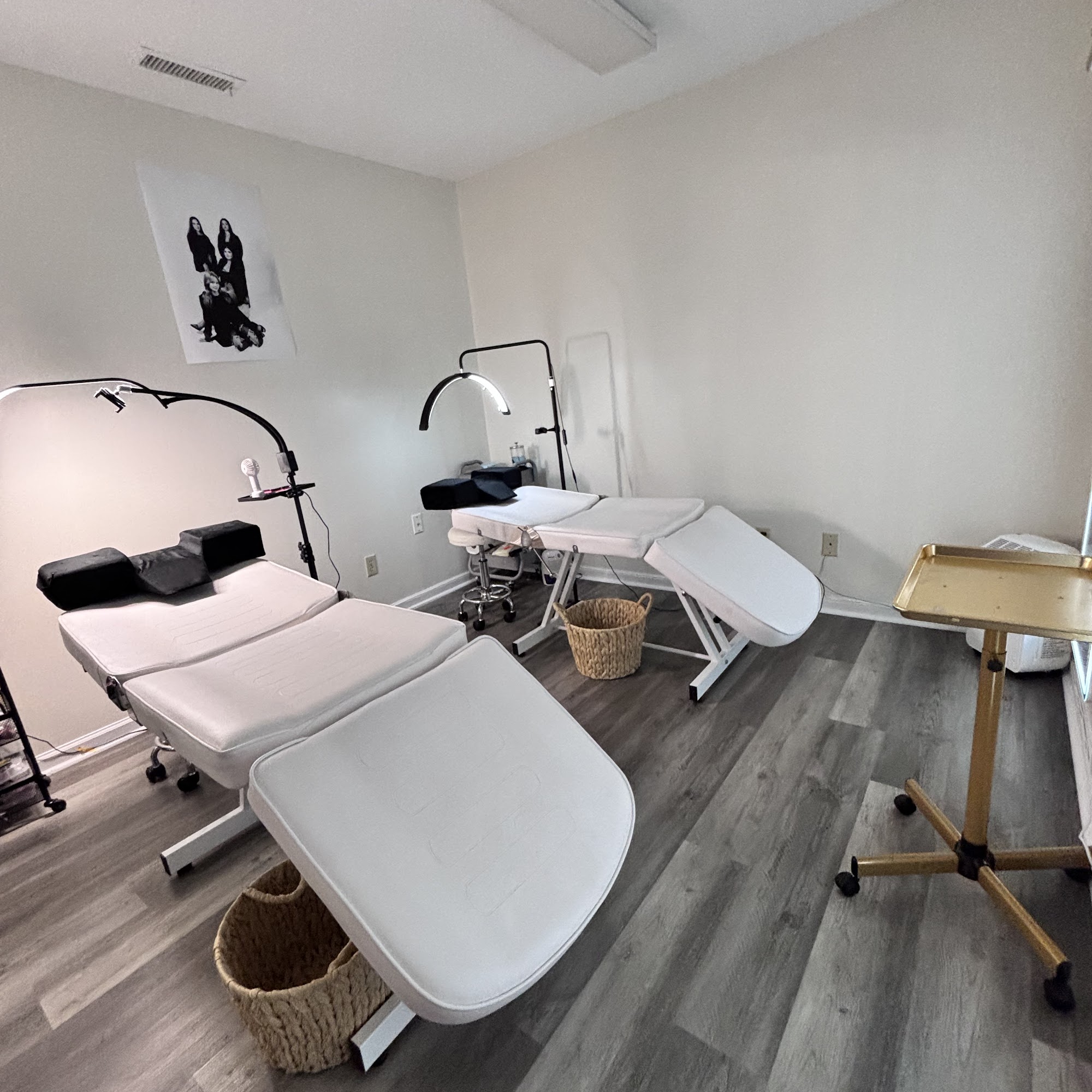 Ikonic Aesthetic Lounge 1009 N Fayetteville St suite c, Asheboro North Carolina 27203