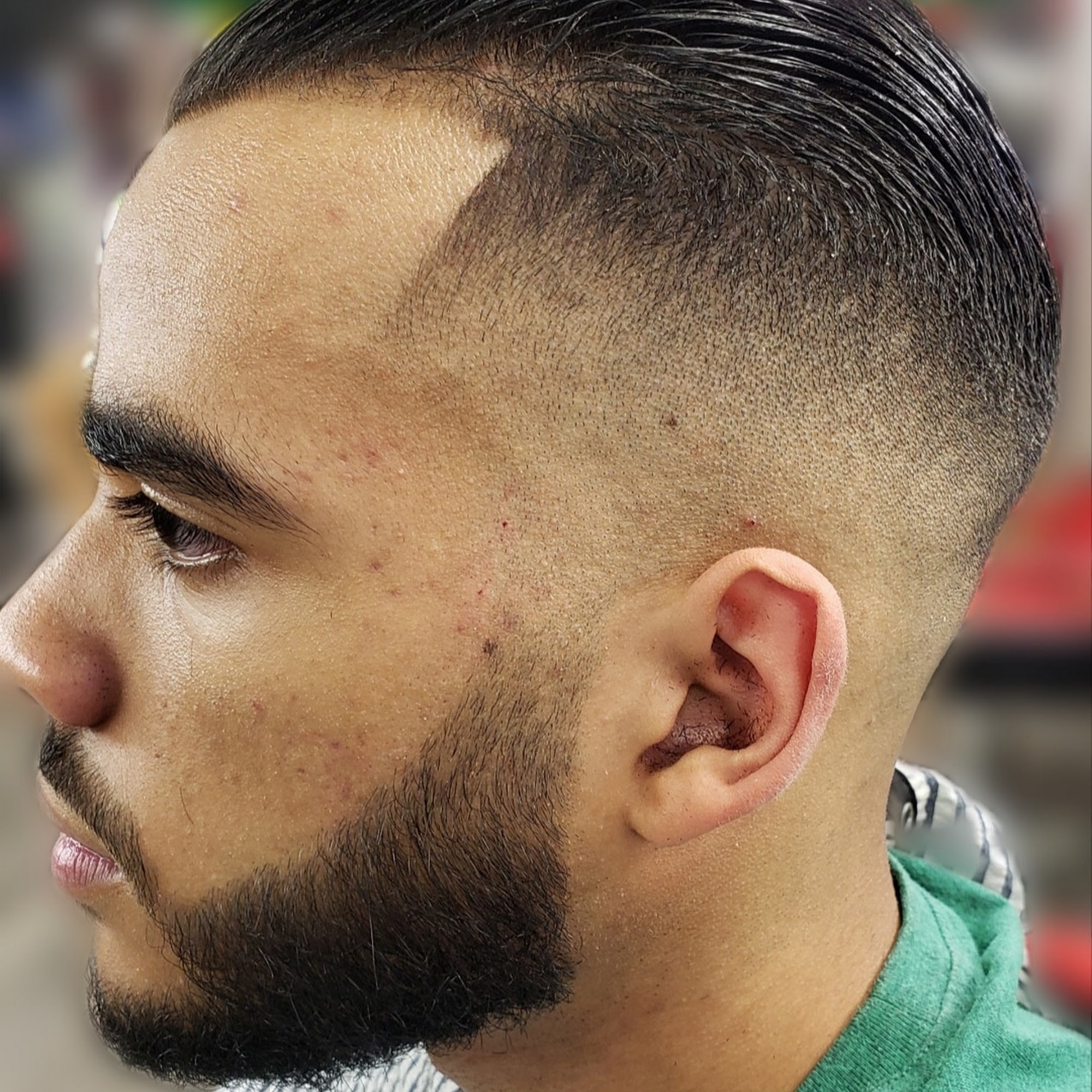 Directors Kut 2445 N Church St, Burlington North Carolina 27217