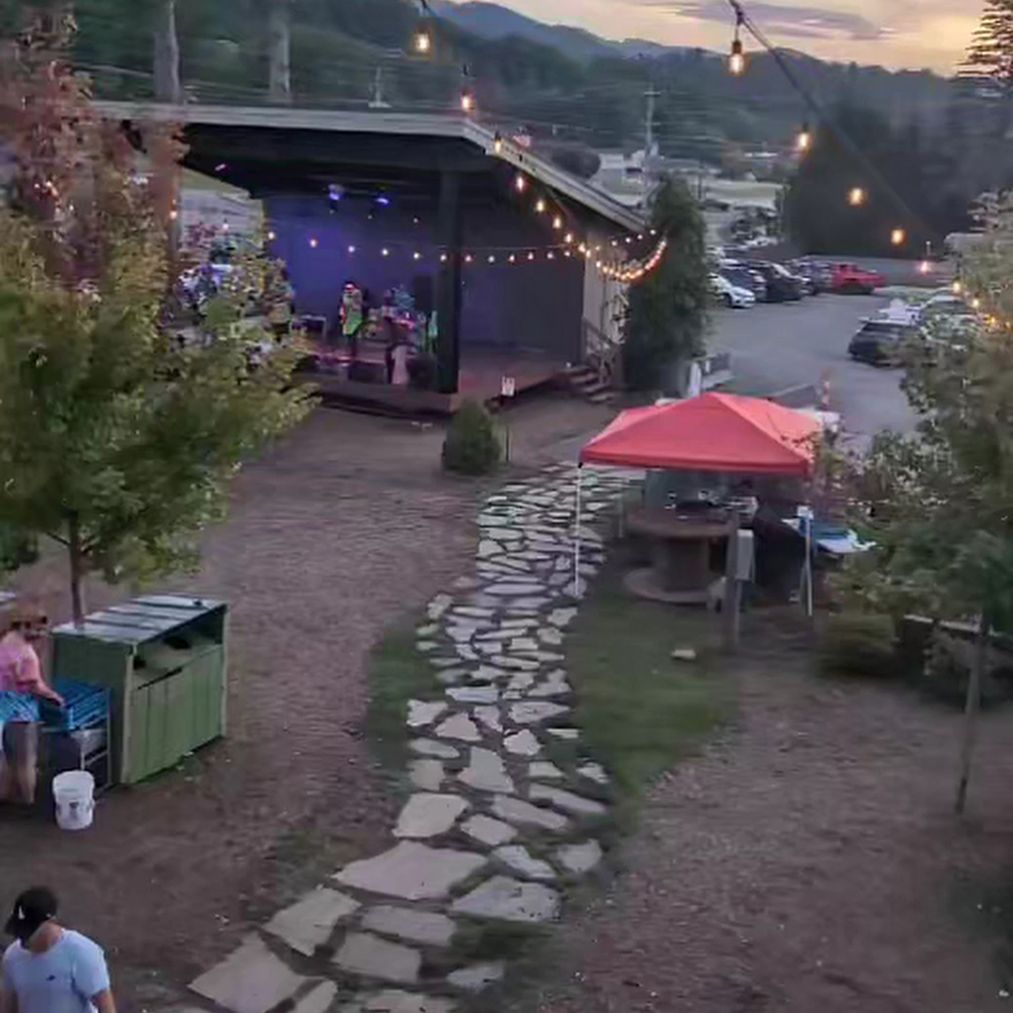 Hog Hollow Wood Fired Pizza, Inc. Burnsville